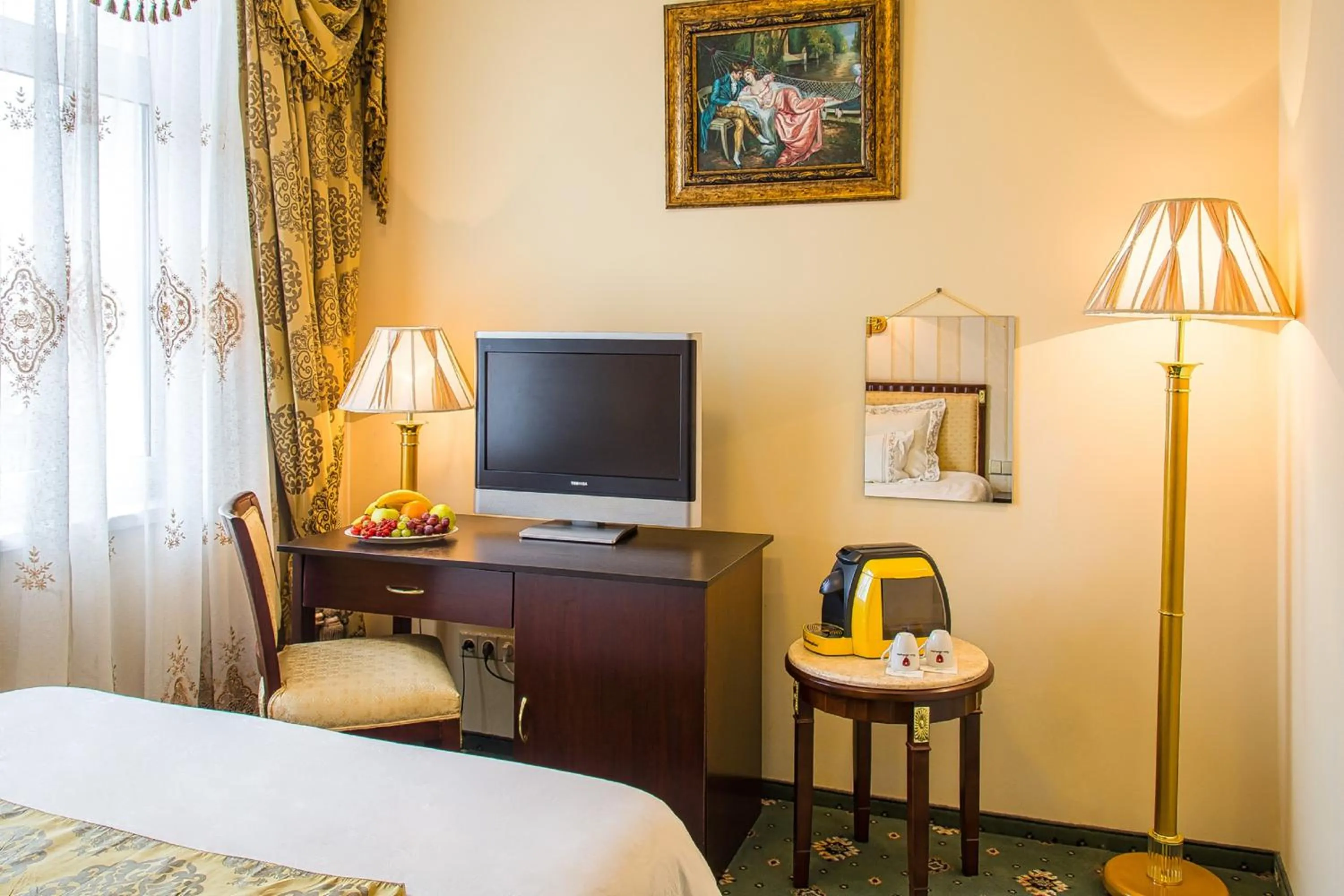 Bedroom, Bed in Palace Hotel Polom