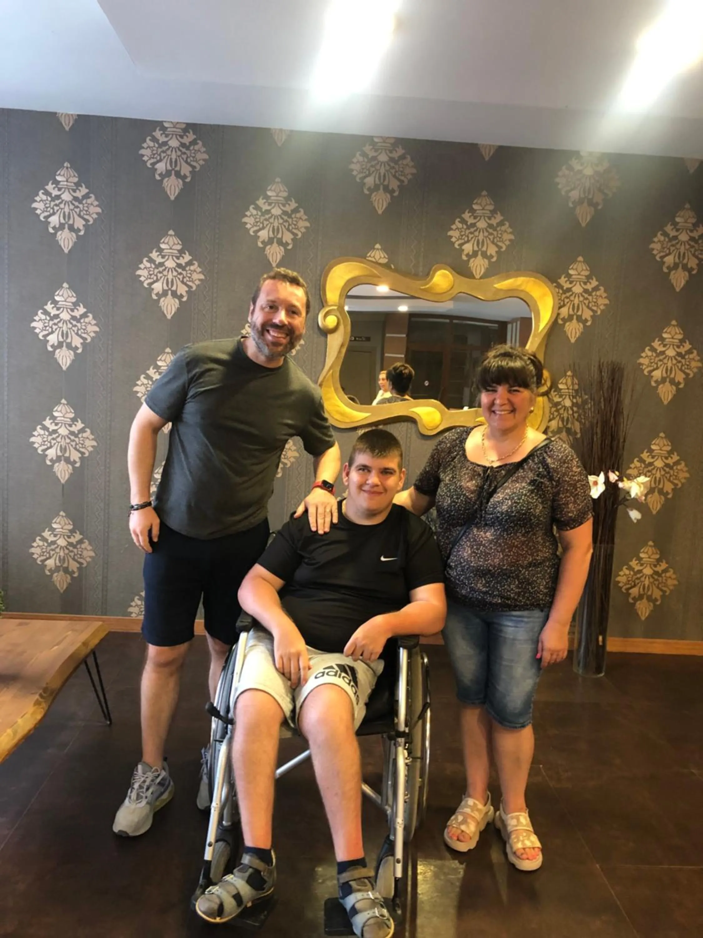 children in Line Suite Hotel