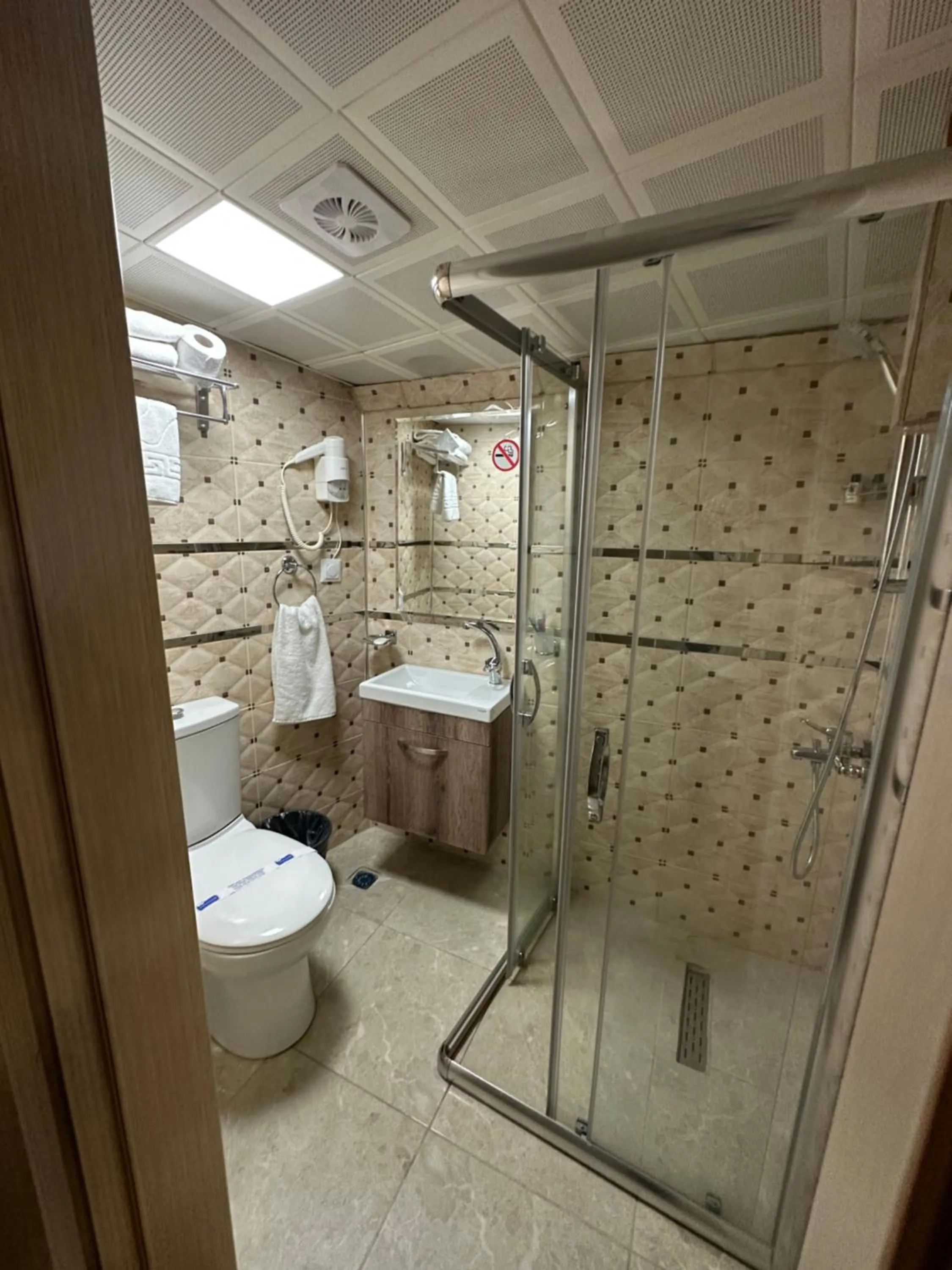 Shower in Line Suite Hotel