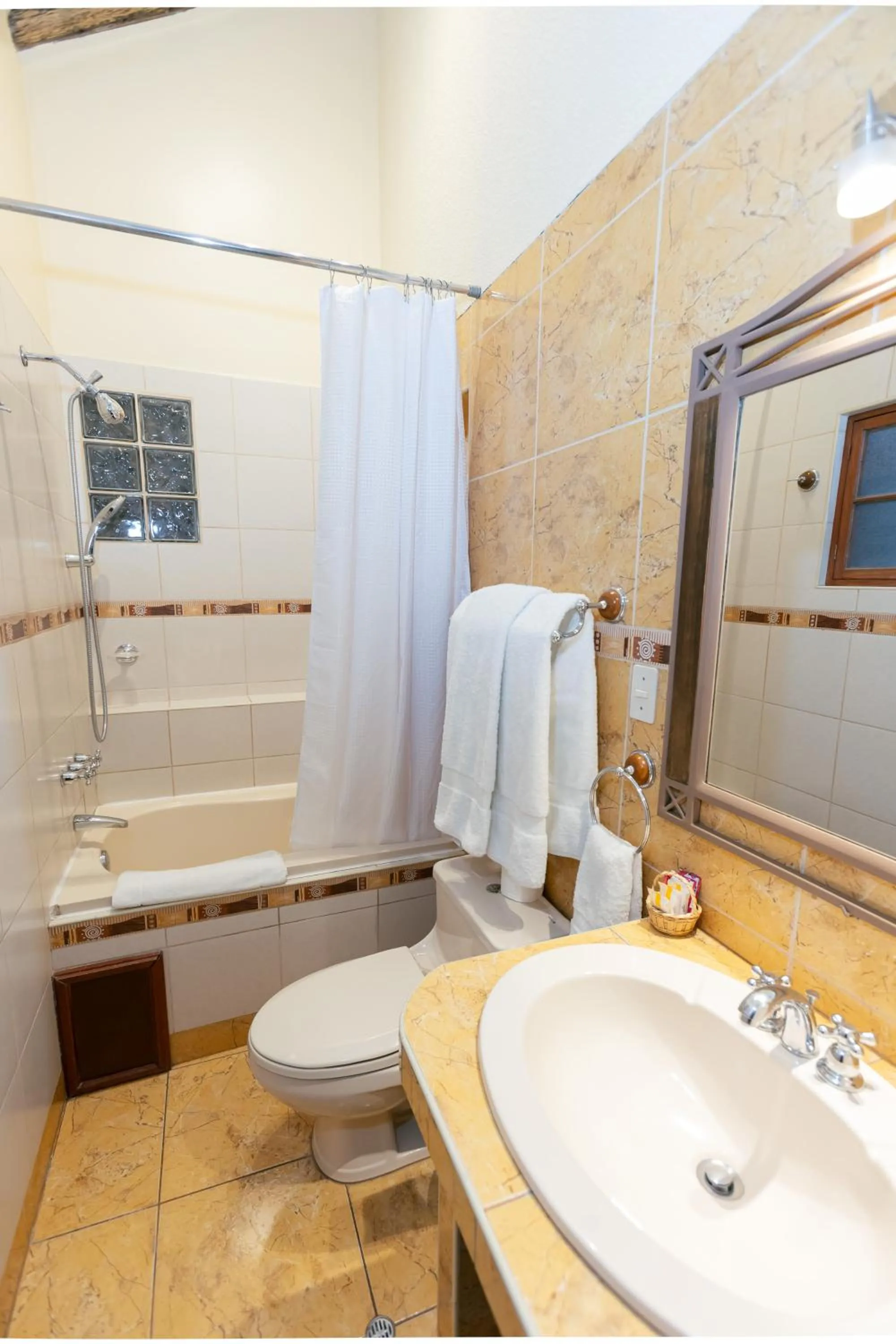 Bathroom in Amerindia