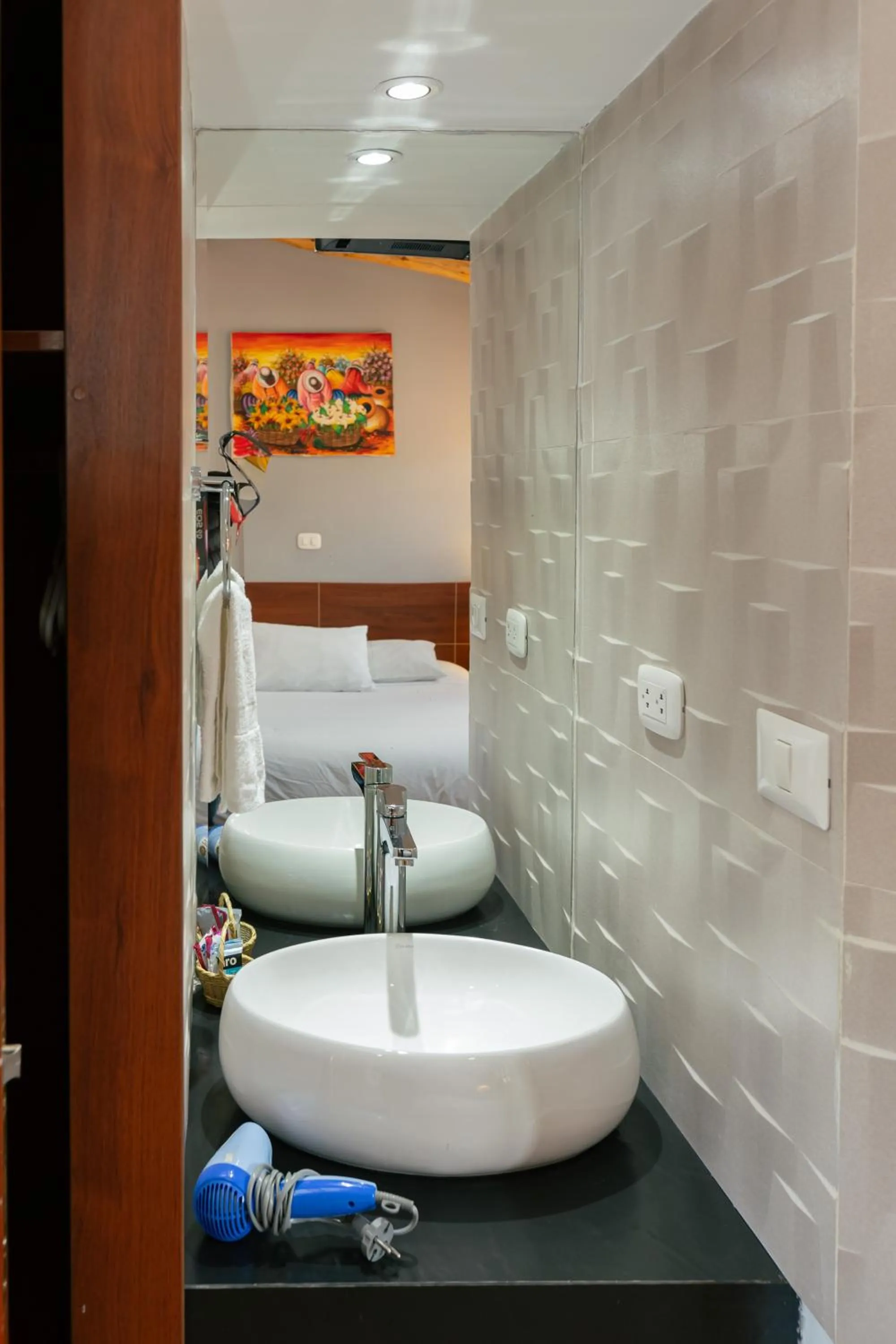Bathroom, Bed in Amerindia