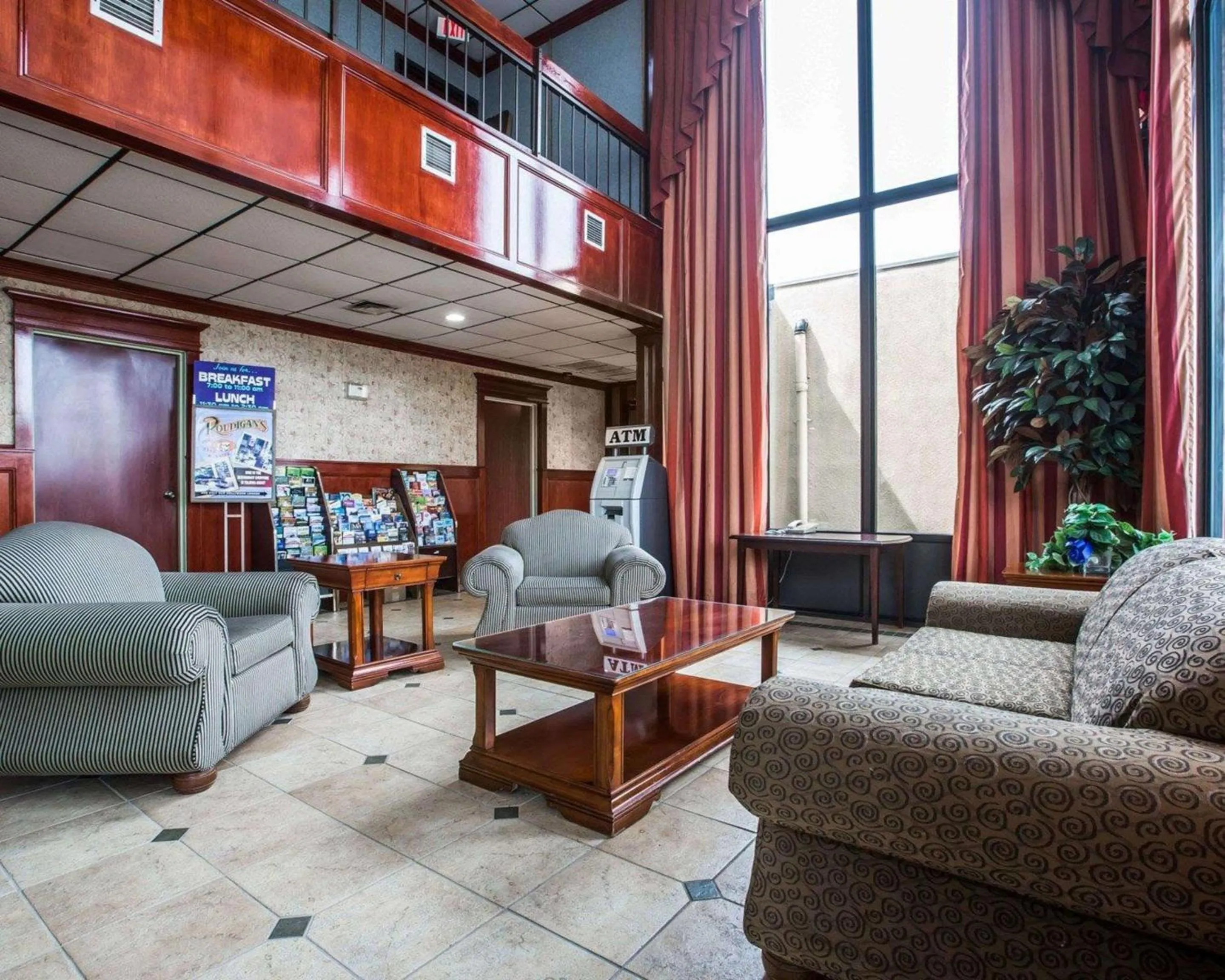 Lobby or reception, Seating Area in Quality Inn and Suites Kingston