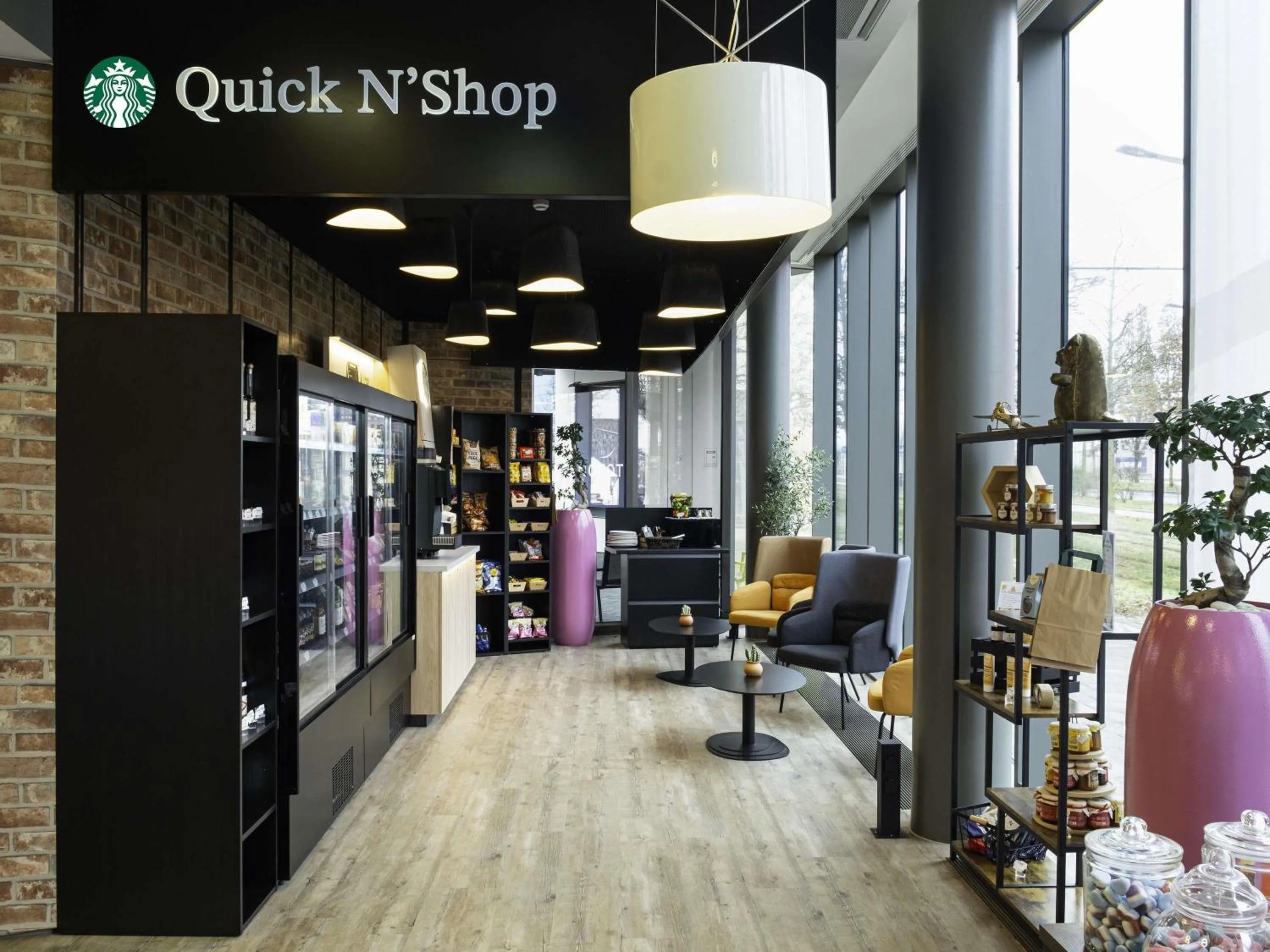 Lounge or bar in Novotel Suites Luxembourg