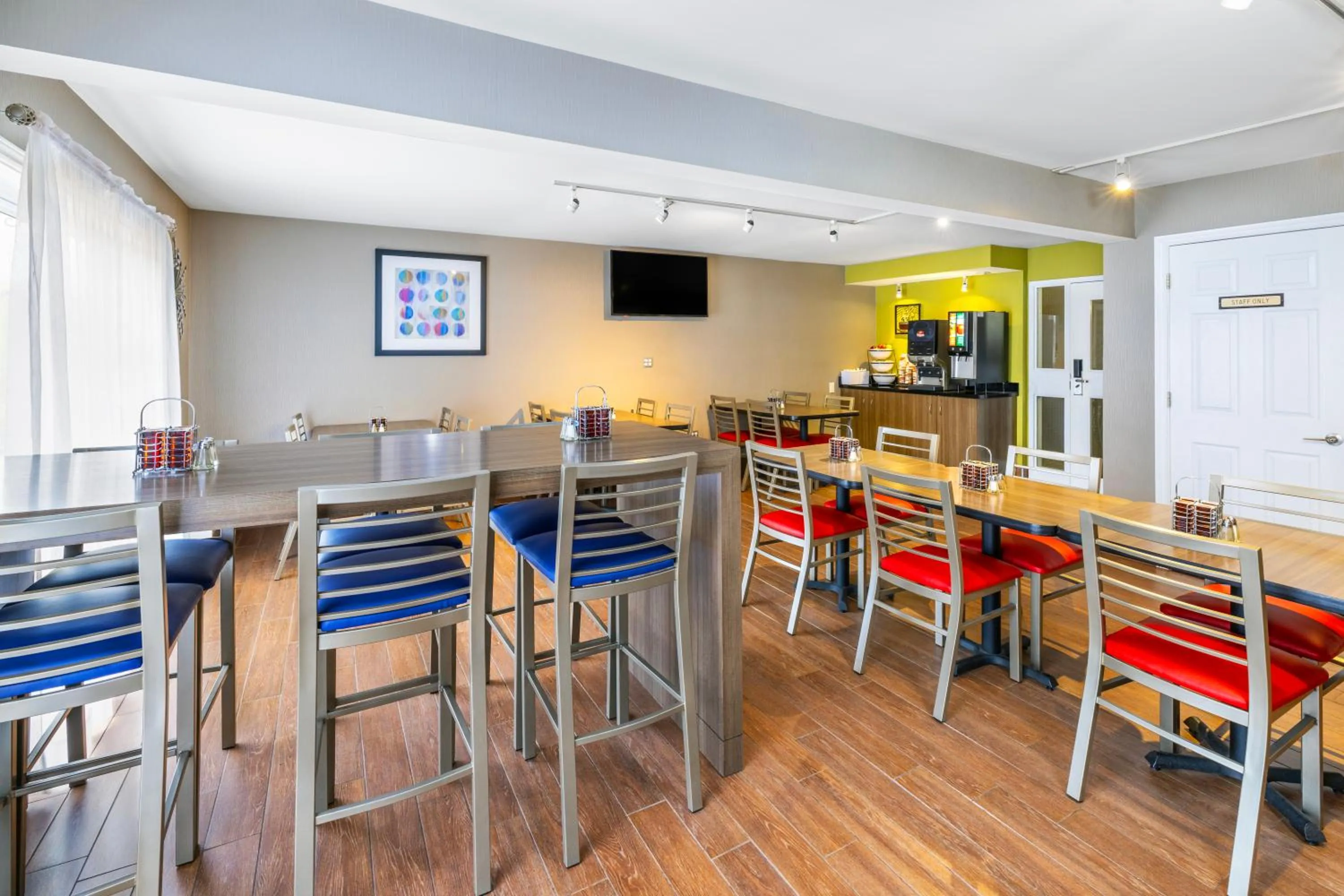 Breakfast in Comfort Inn Magnetic Hill