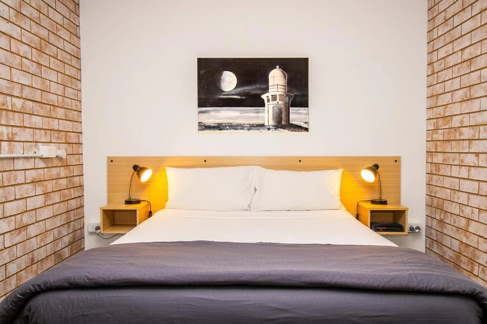 Bedroom, Bed in River Street Motel