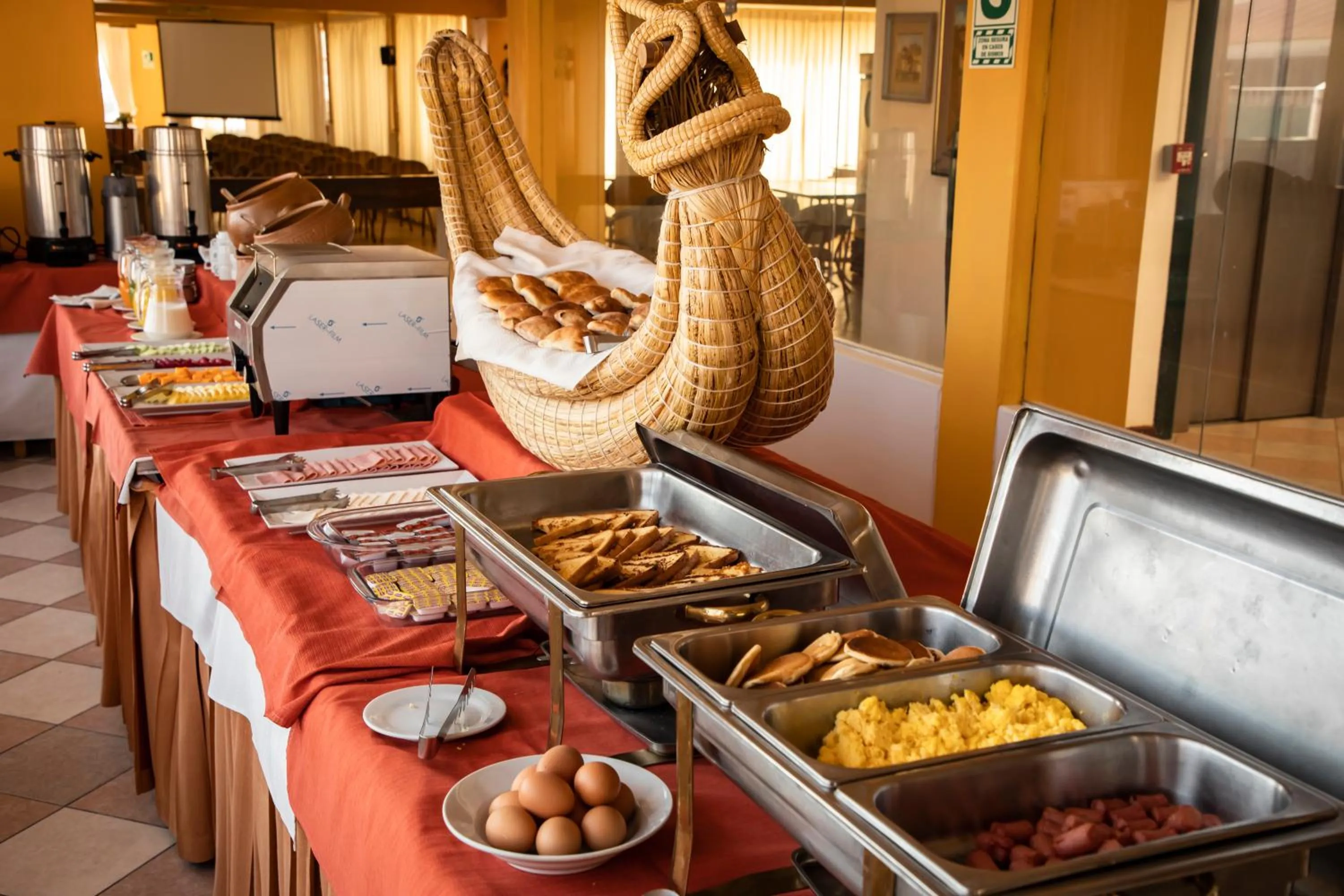 Buffet breakfast in Hotel Hacienda Puno Centro Histórico