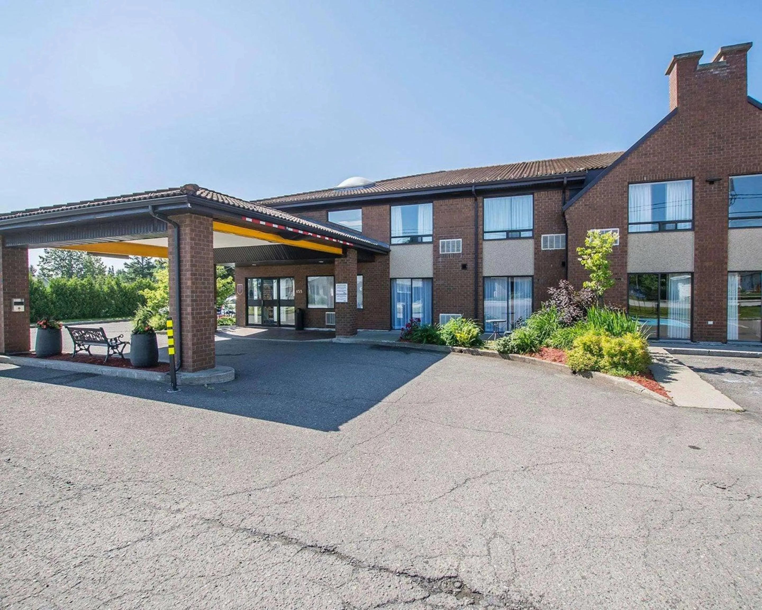 Property building in Comfort Inn