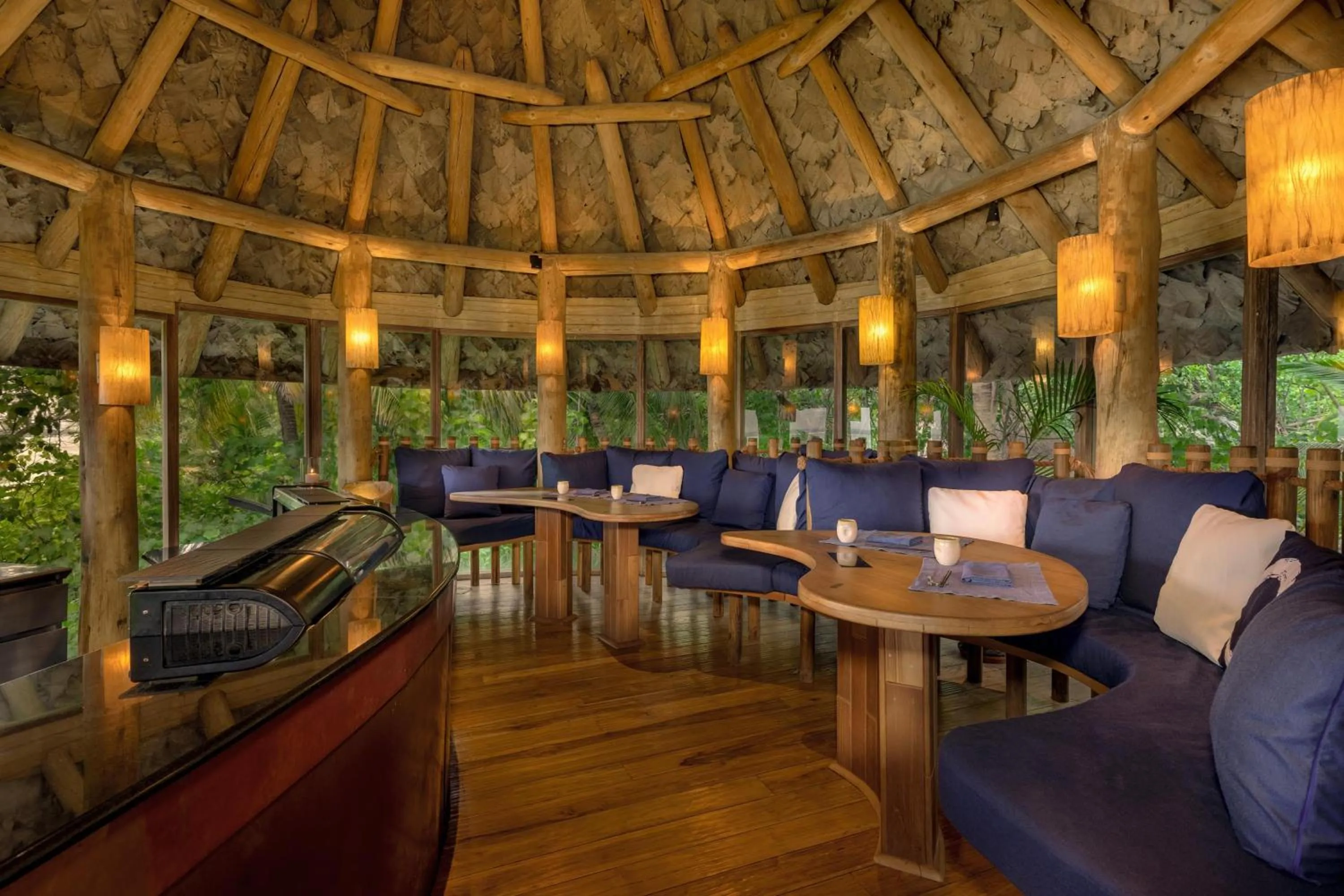 Restaurant/places to eat in Gili Lankanfushi Maldives