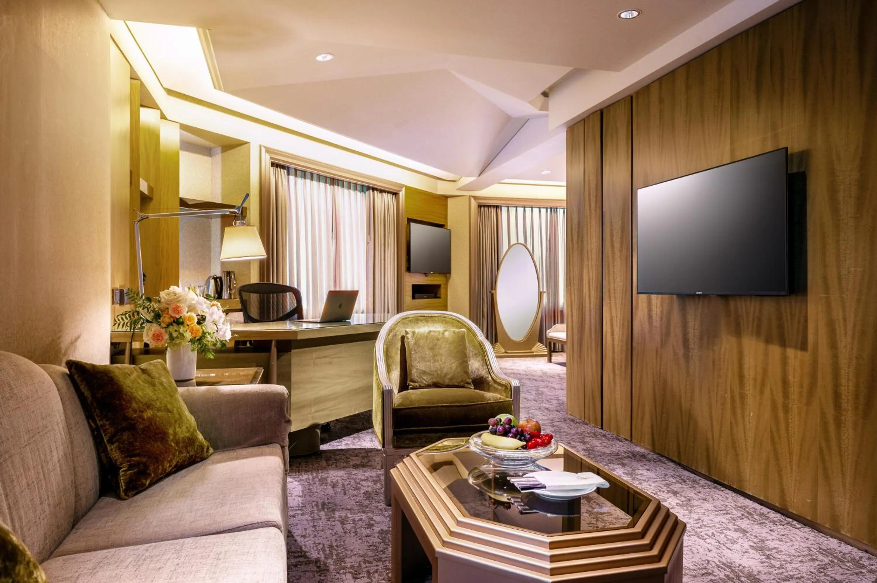 Communal lounge/ TV room in The Landis Taipei