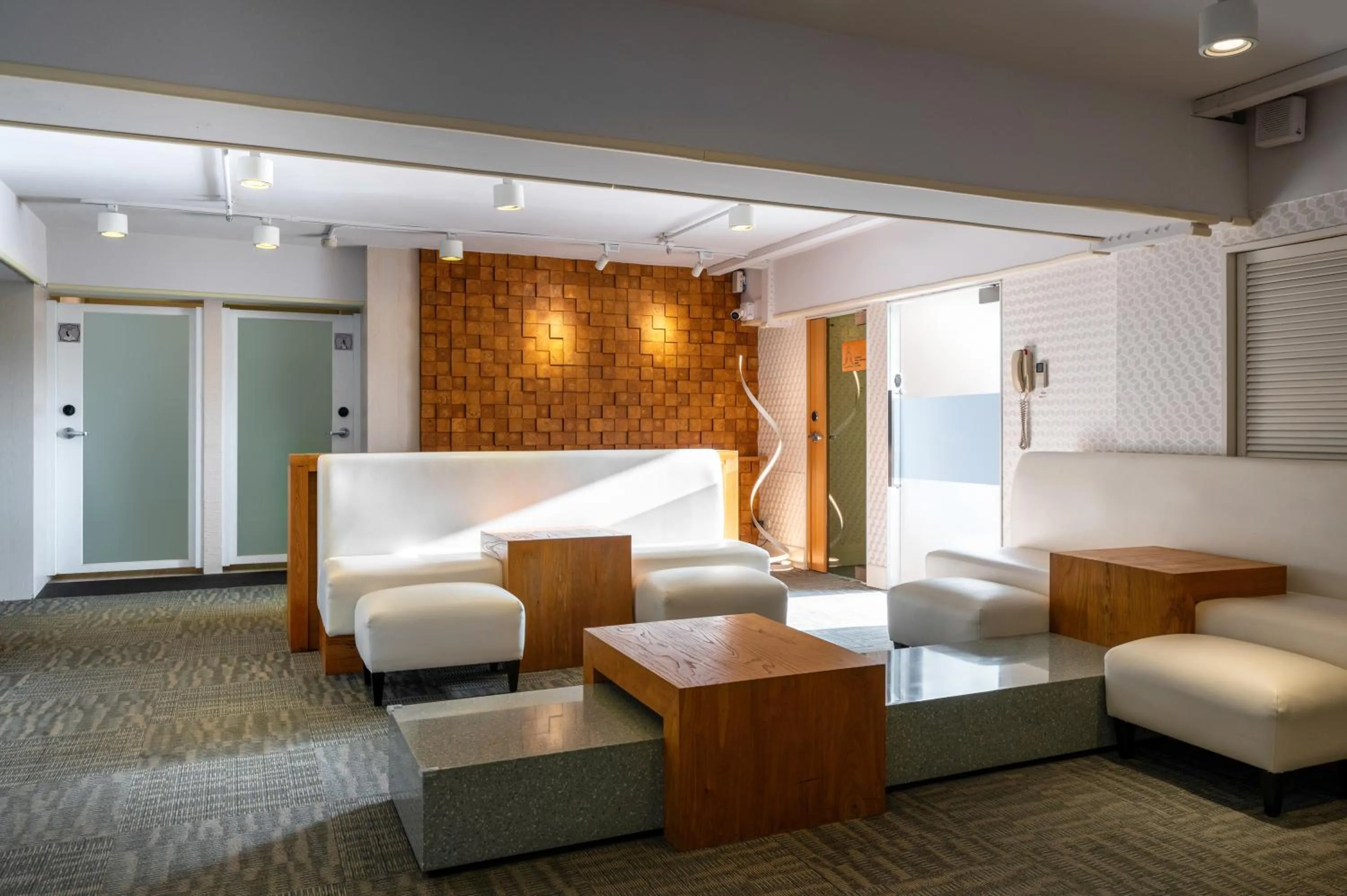 Communal lounge/ TV room, Bed in The Landis Taipei