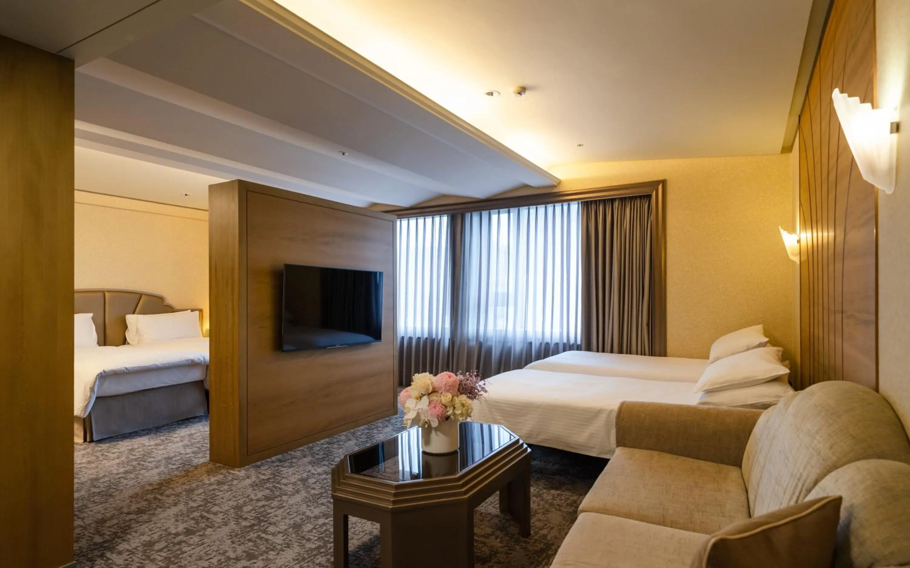 Photo of the whole room, Bed in The Landis Taipei
