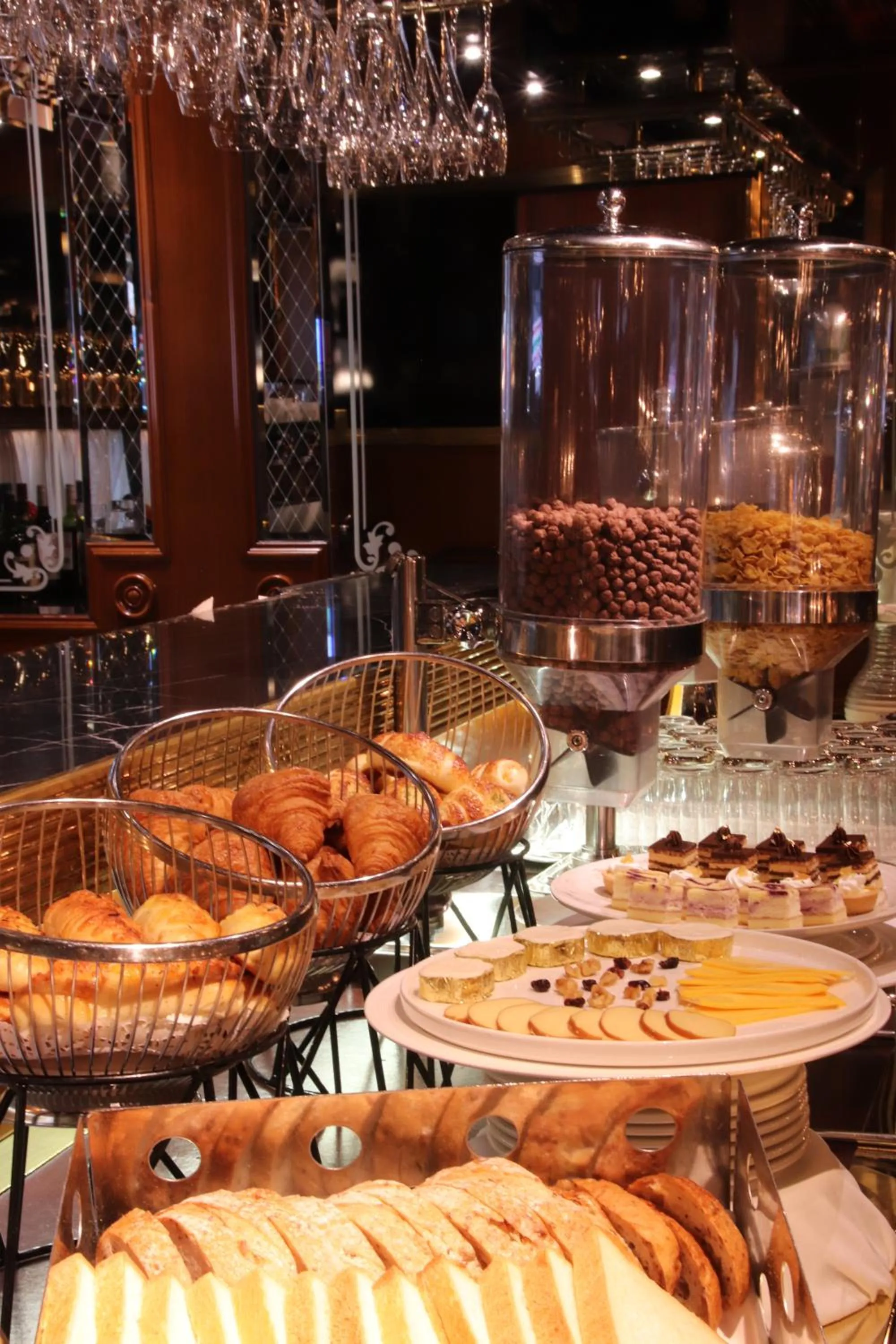 Breakfast in The Landis Taipei