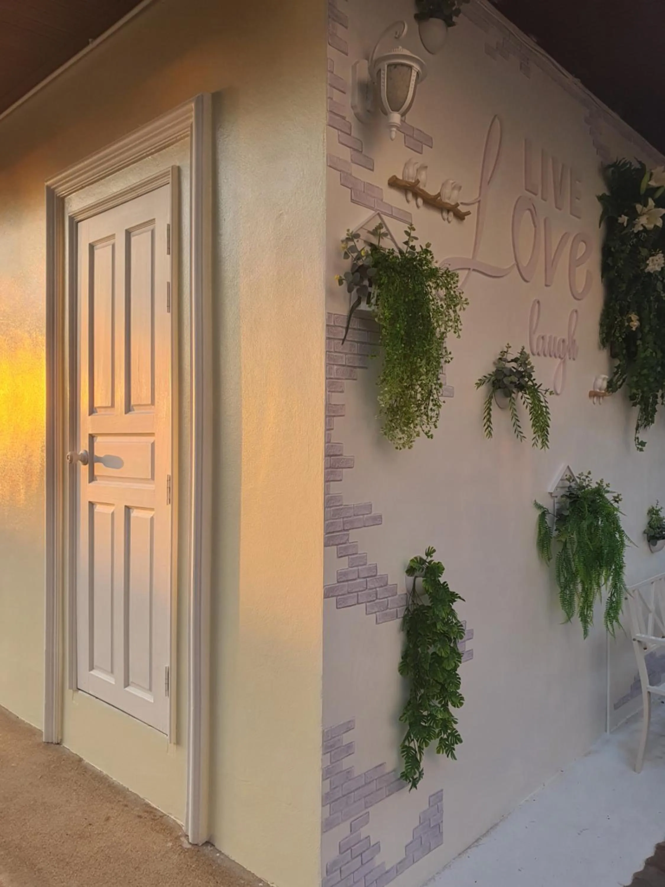 Decorative detail in Serene Sands