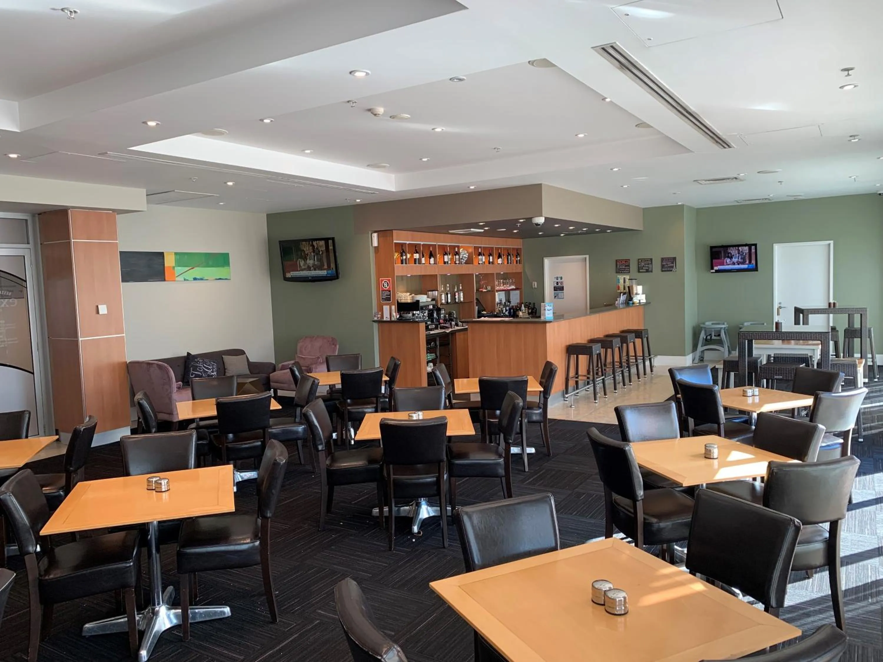 Restaurant/places to eat in Nesuto Parramatta