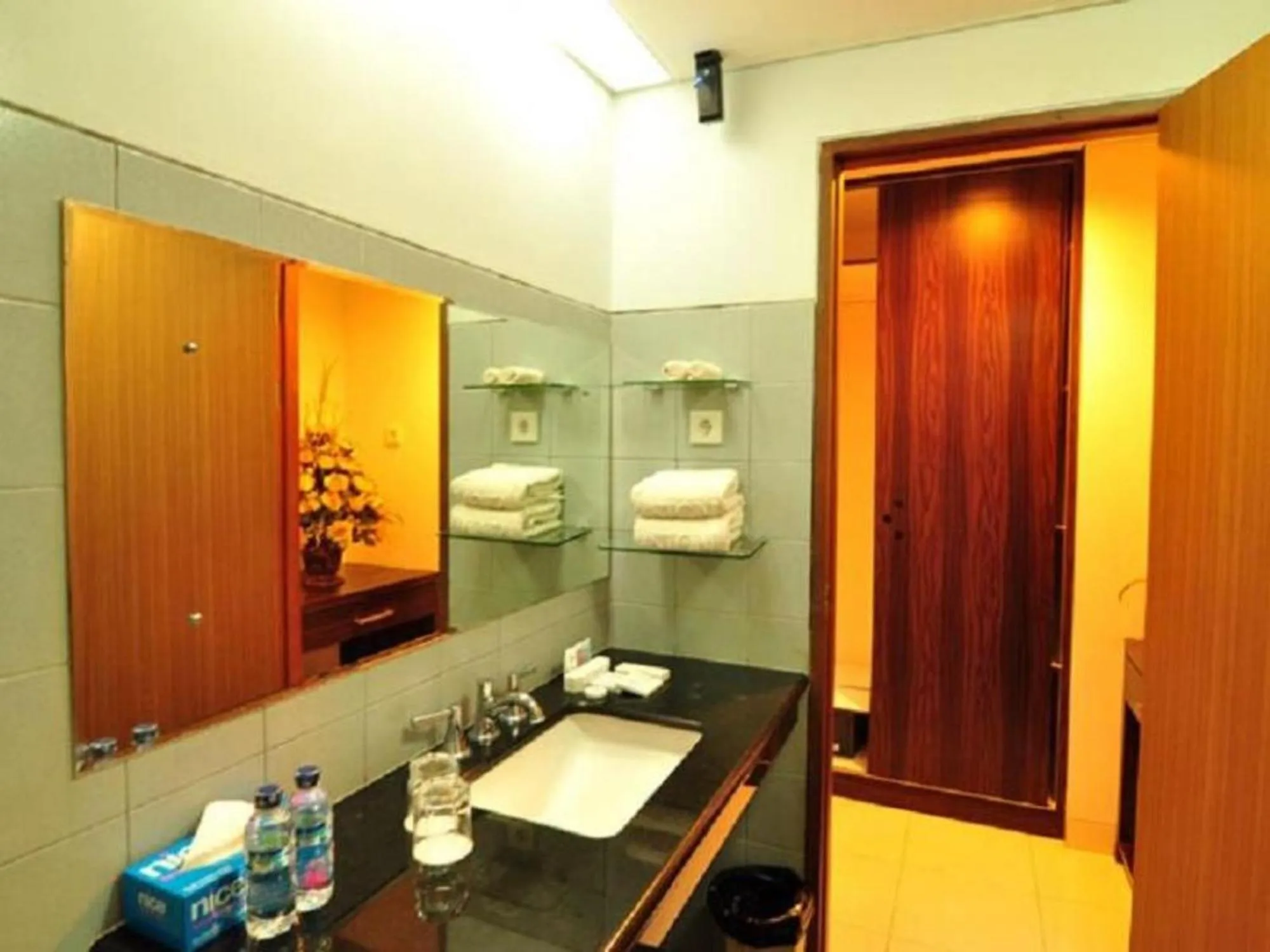 Shower in Aston Ketapang City Hotel