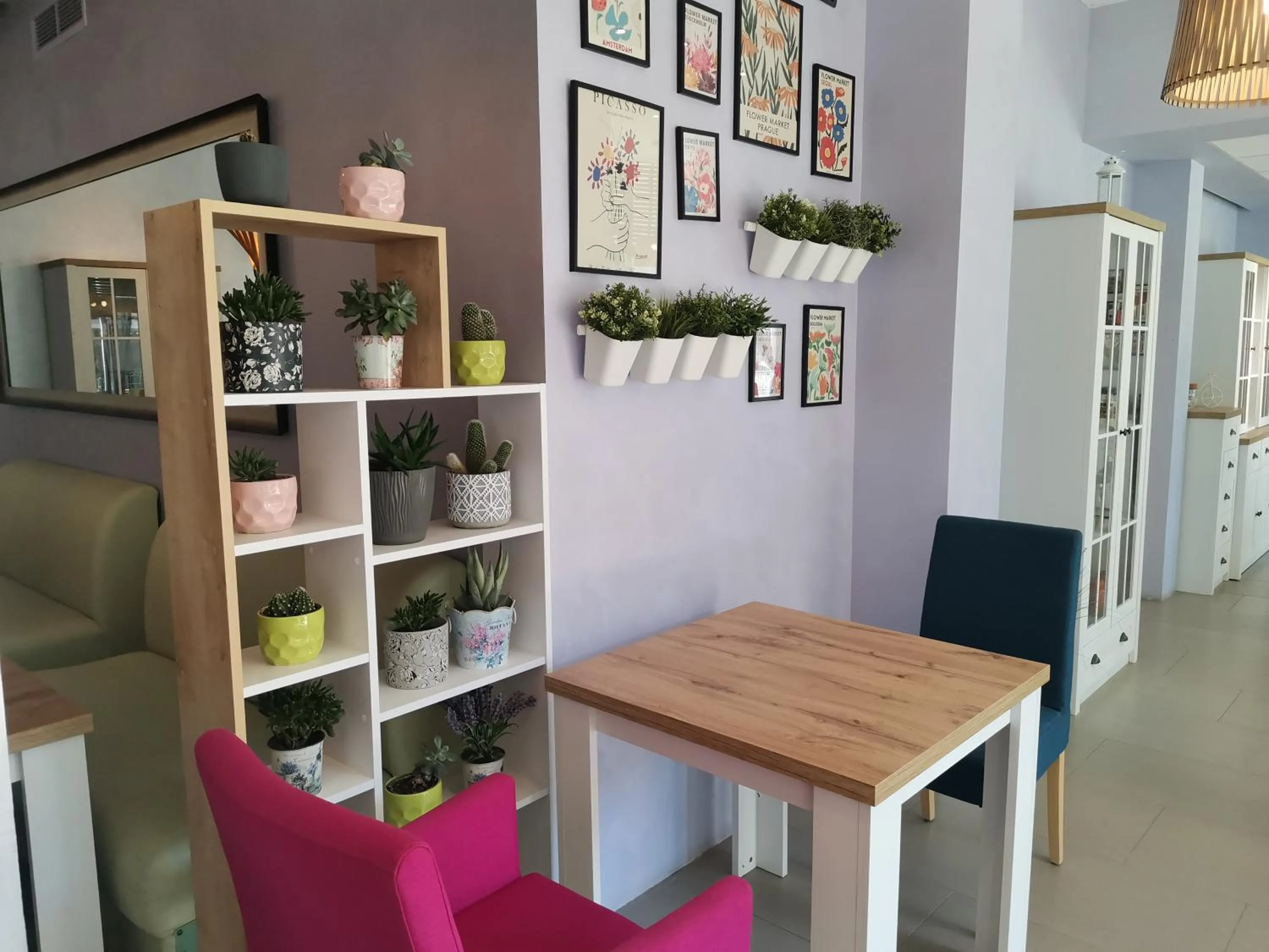 Restaurant/places to eat in Pollo Resort