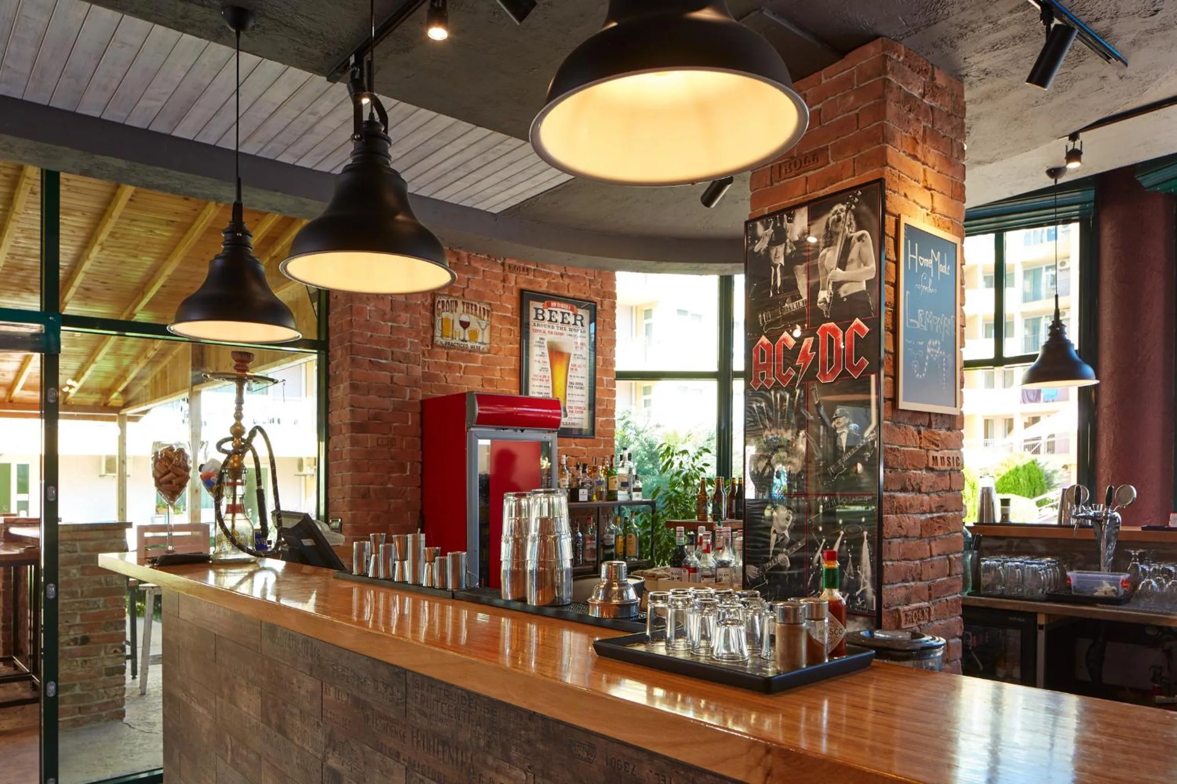 Restaurant/places to eat in Pollo Resort