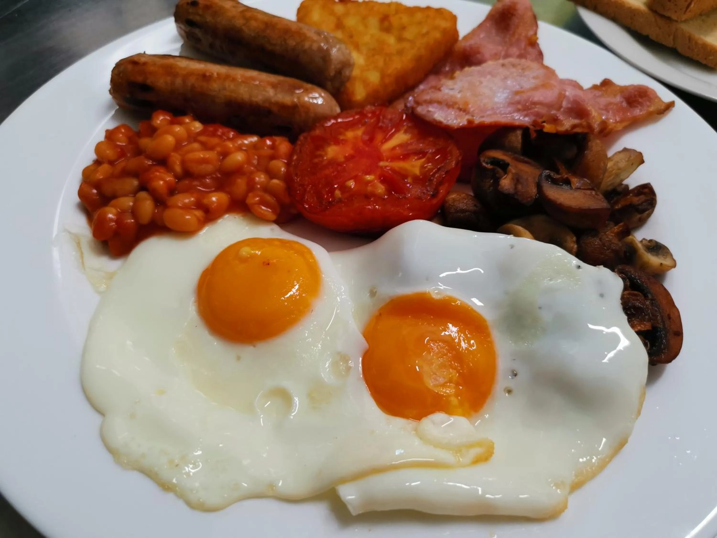 Food in Pollo Resort