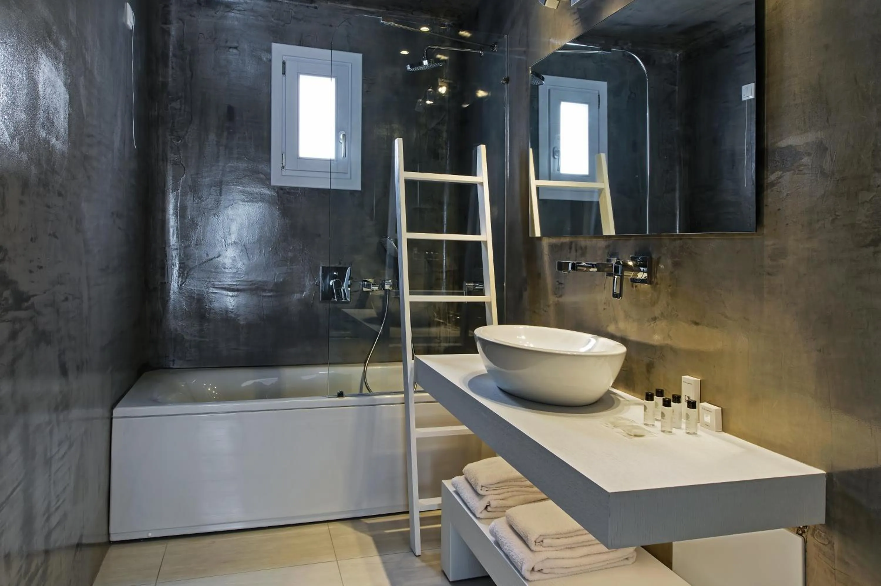 Bathroom in Cavo Bianco Boutique Hotel & Spa