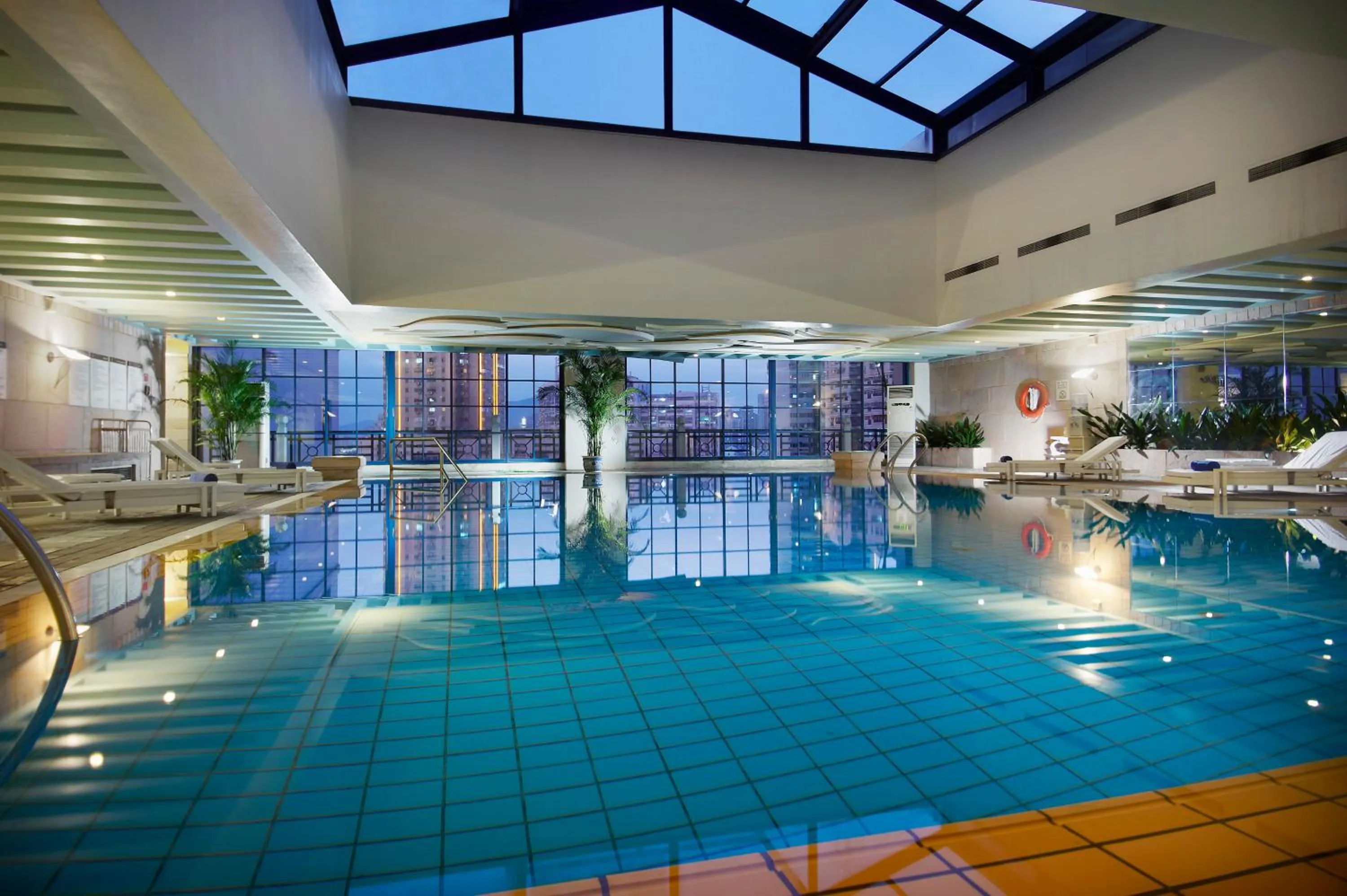 Swimming pool in Grand Park Wuxi