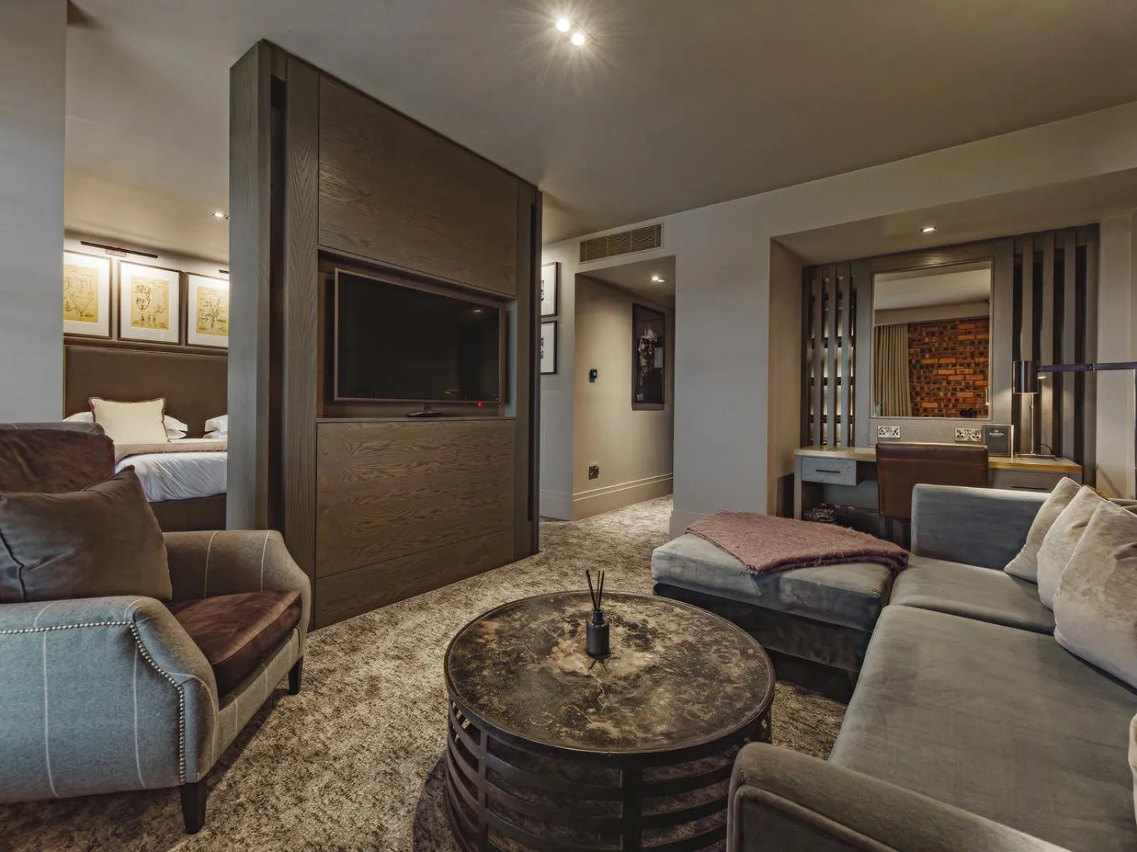 Seating area, Bed in Dakota Edinburgh