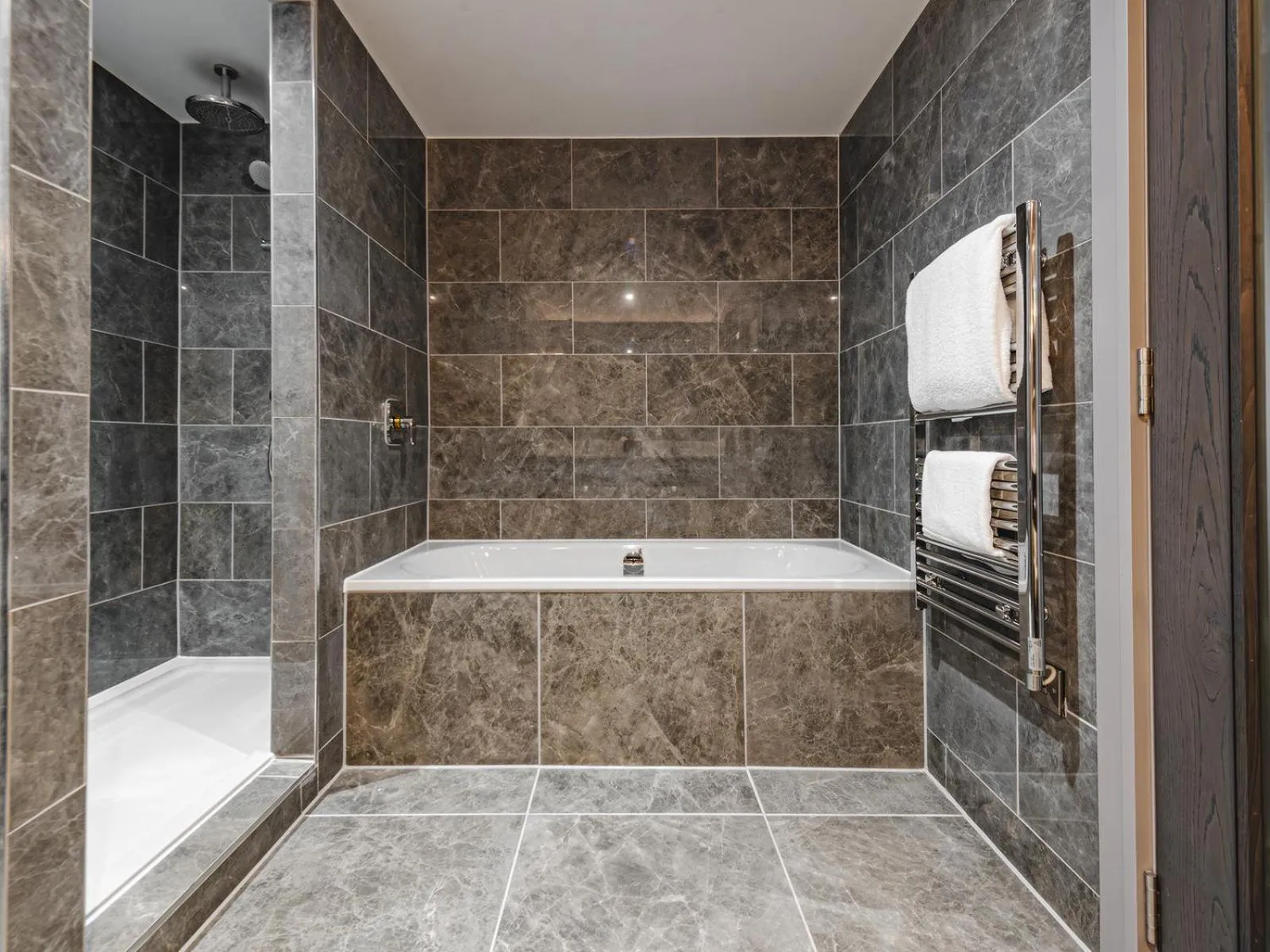 Bathroom in Dakota Edinburgh