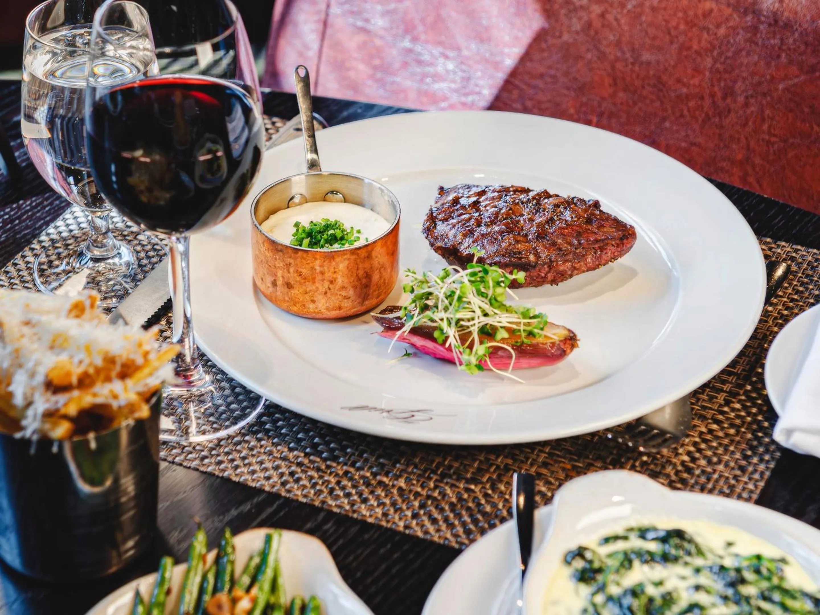 Food and drinks in Dakota Edinburgh