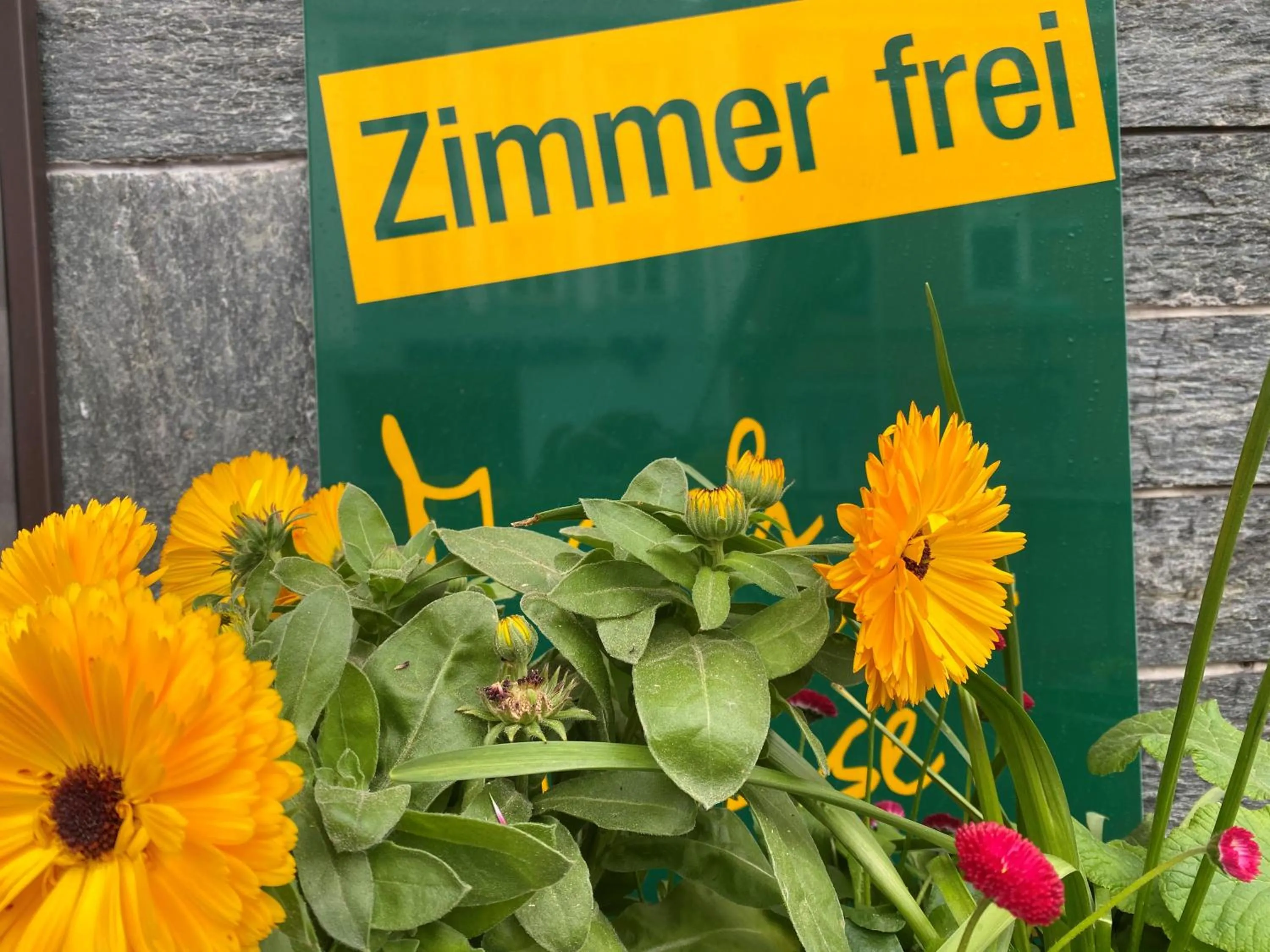 Certificate/Award in HOTEL ZILLNERs EINKEHR ***