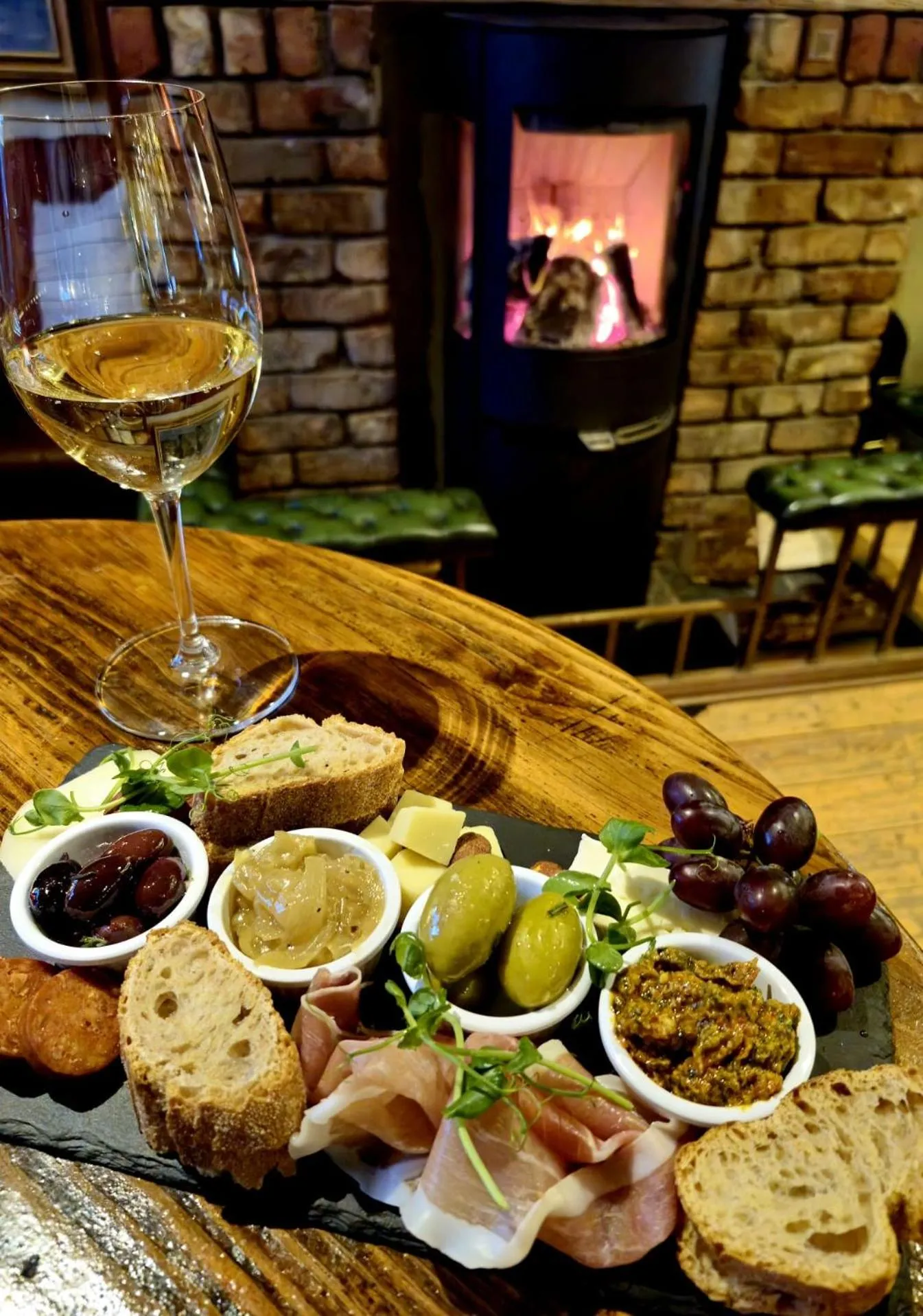 Restaurant/places to eat in Horse & Hound