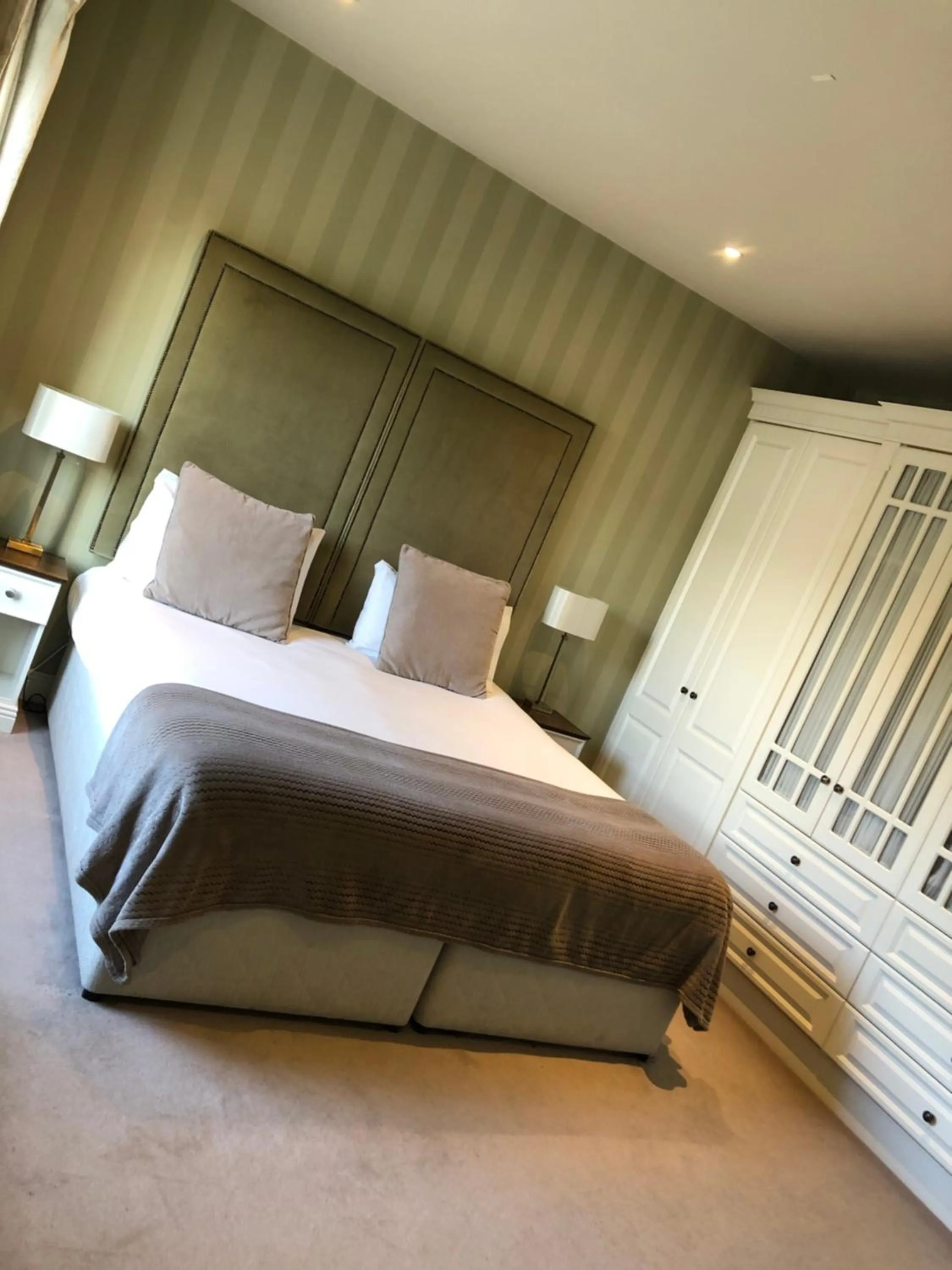 Bed in Horse & Hound