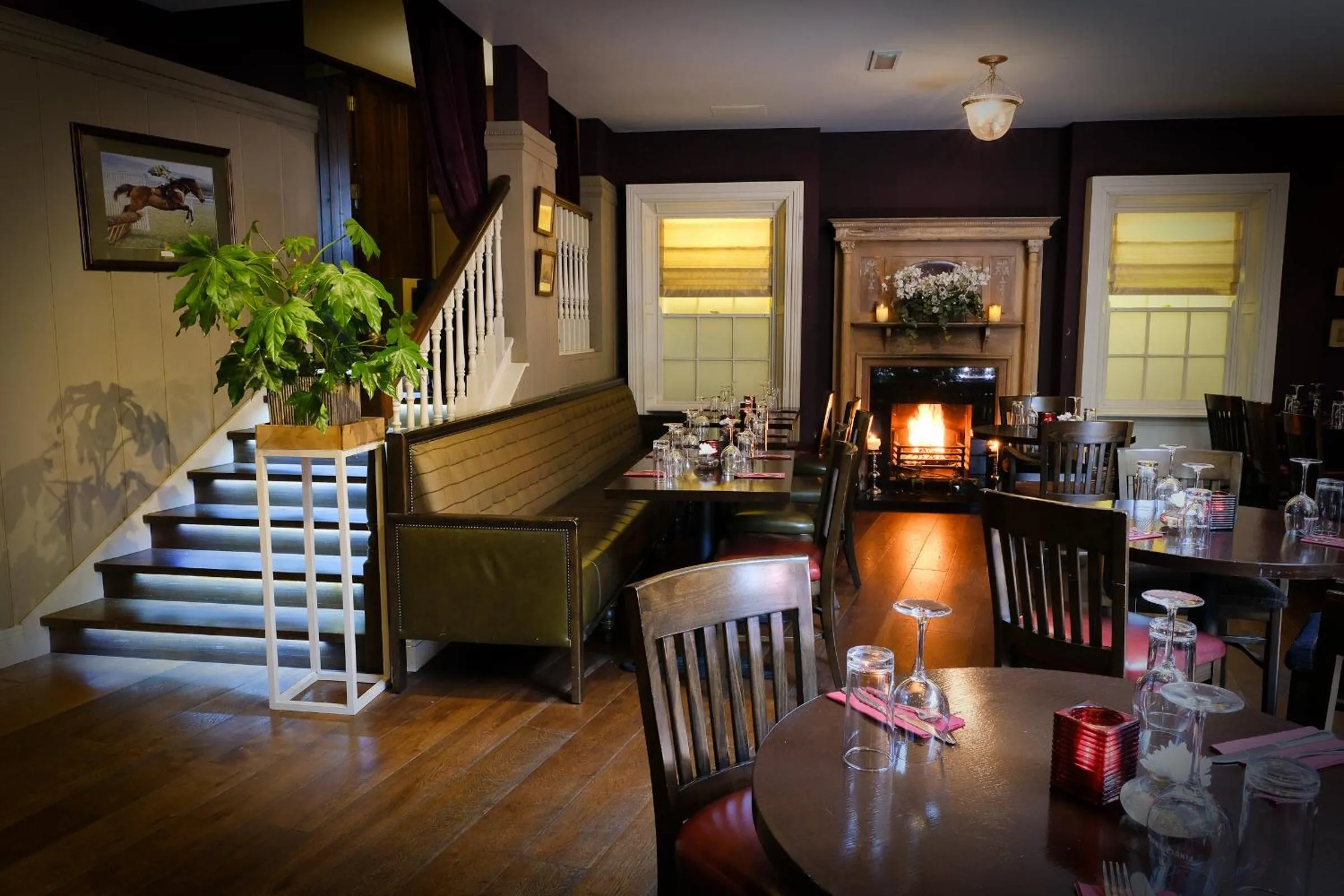 Restaurant/places to eat in Horse & Hound