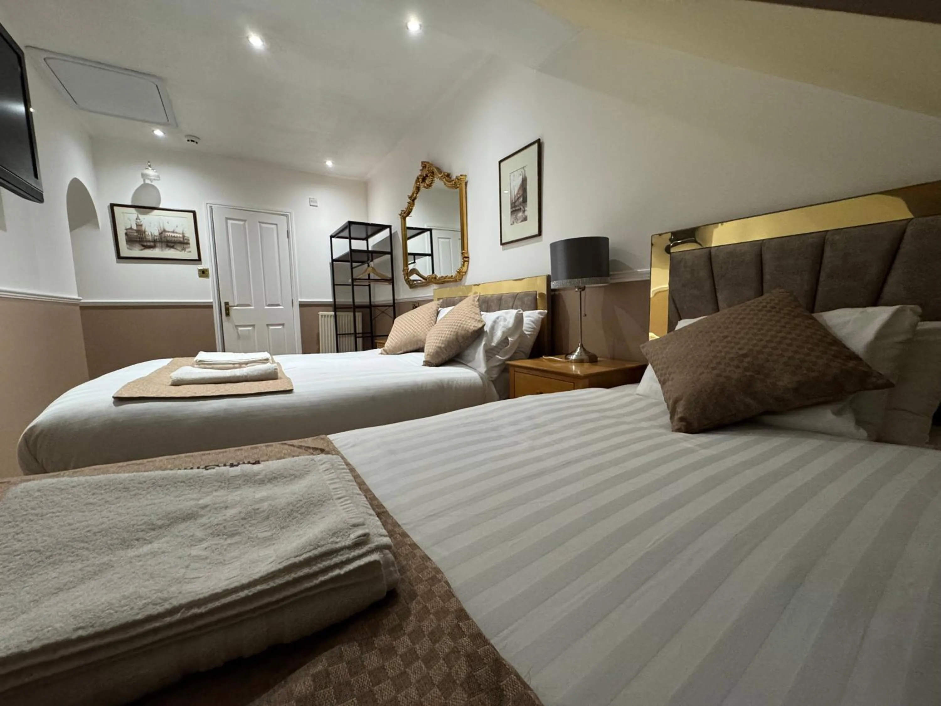 Arden Guest House B&B - NEC Birmingham - Birmingham Airport