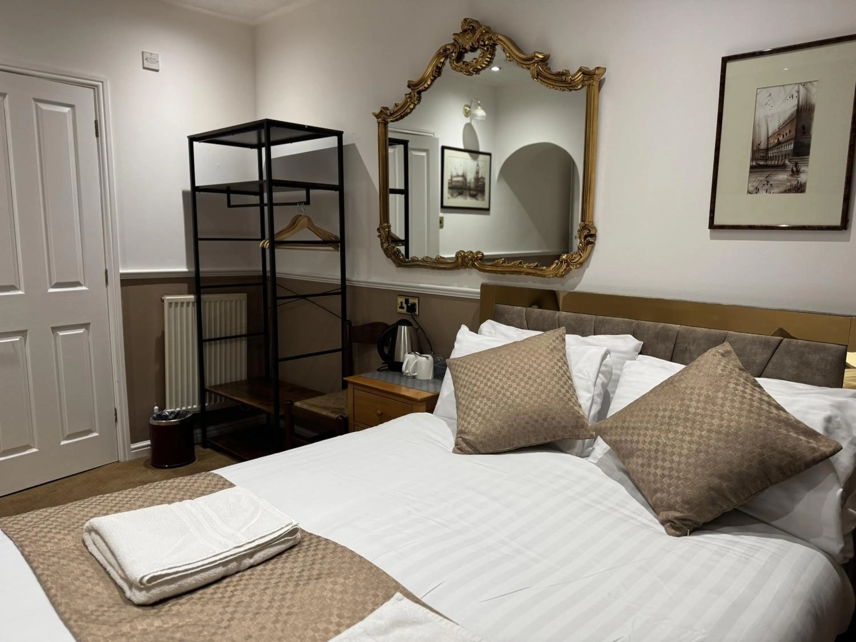 Arden Guest House B&B - NEC Birmingham - Birmingham Airport