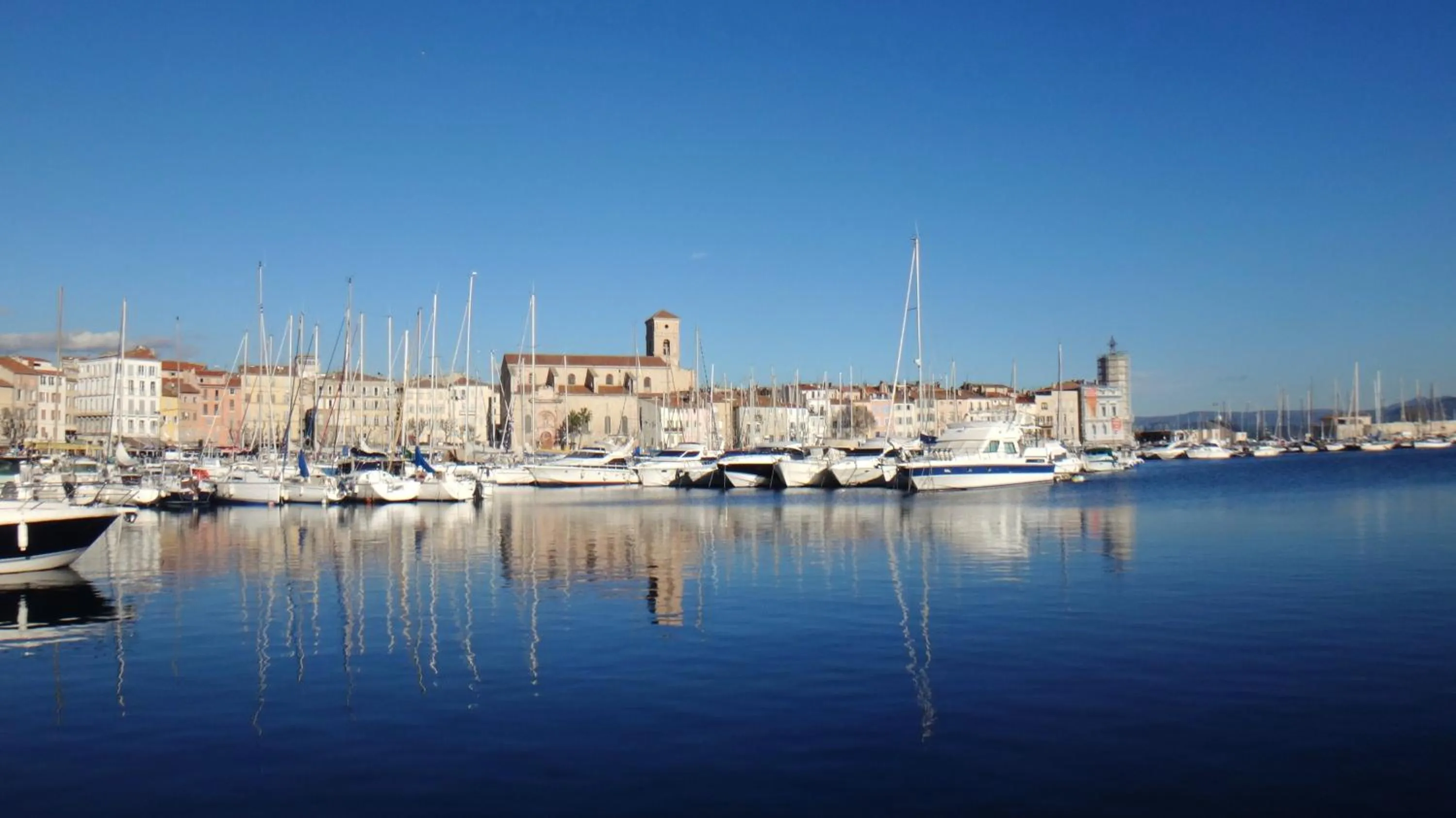 Sea view in Appartement moderne avec vue sur la mer à La Ciotat – 40 m²