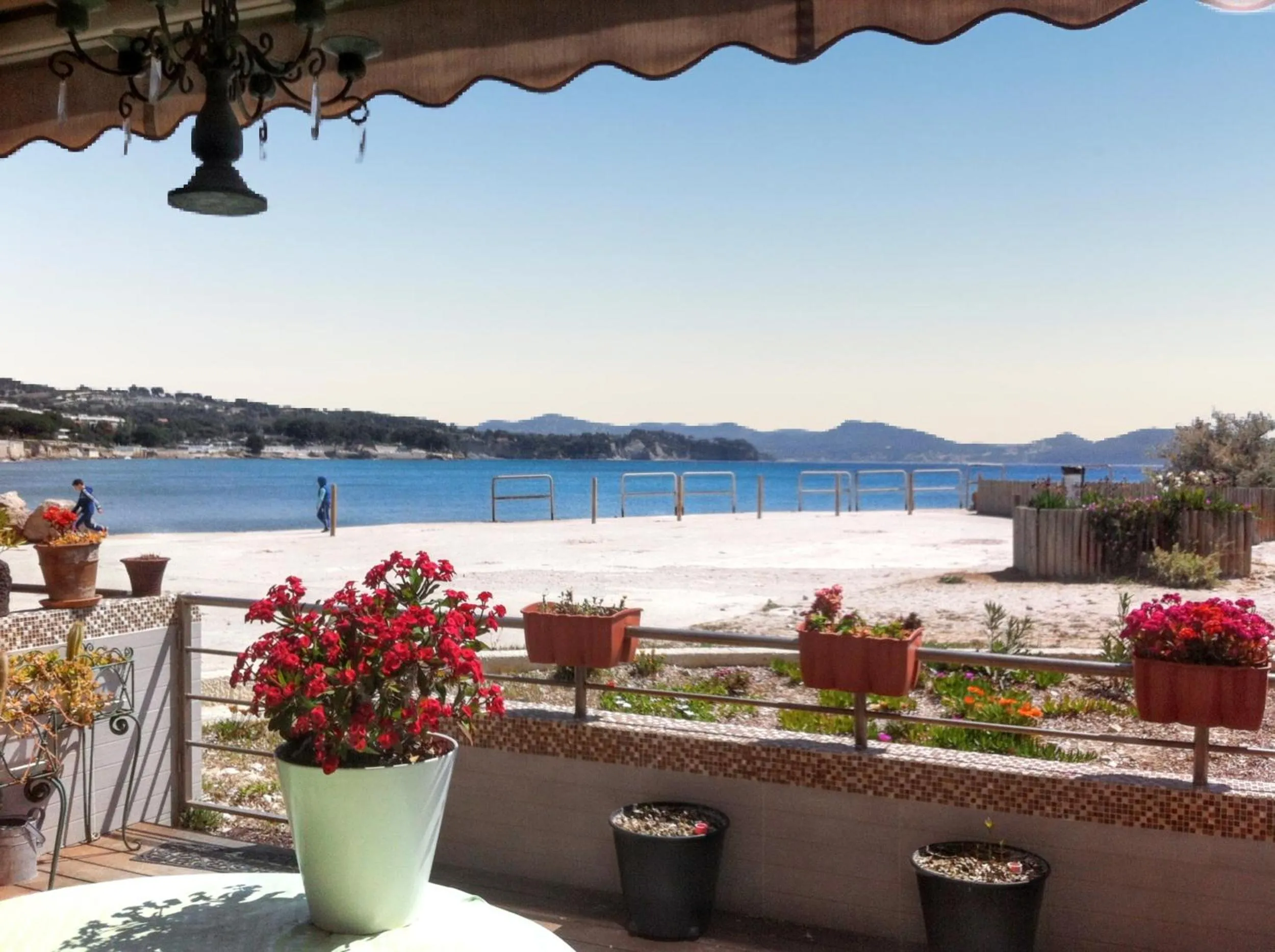 Sea view in Appartement moderne avec vue sur la mer à La Ciotat – 40 m²