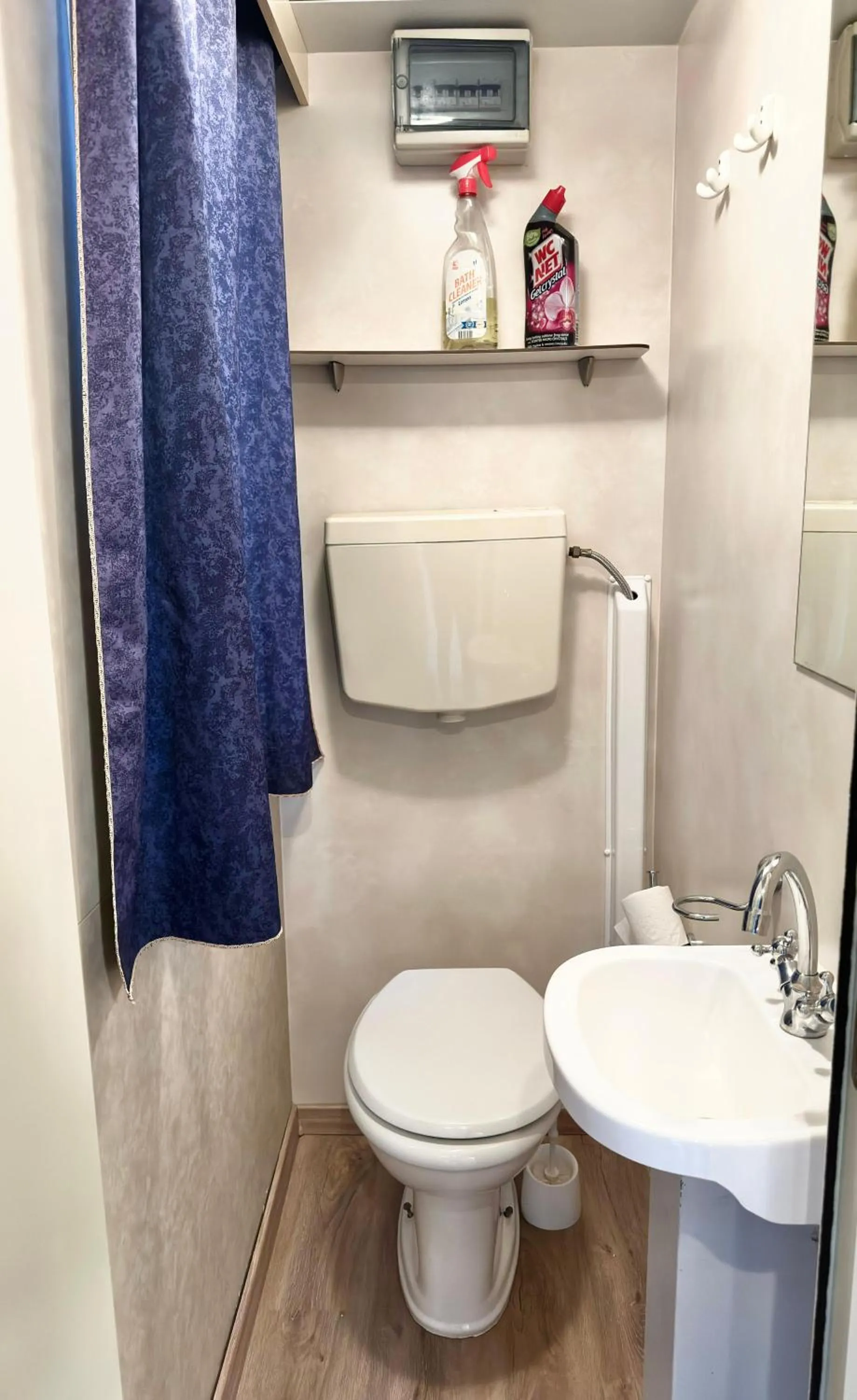 Toilet in Kamp Slanik Mobile Homes