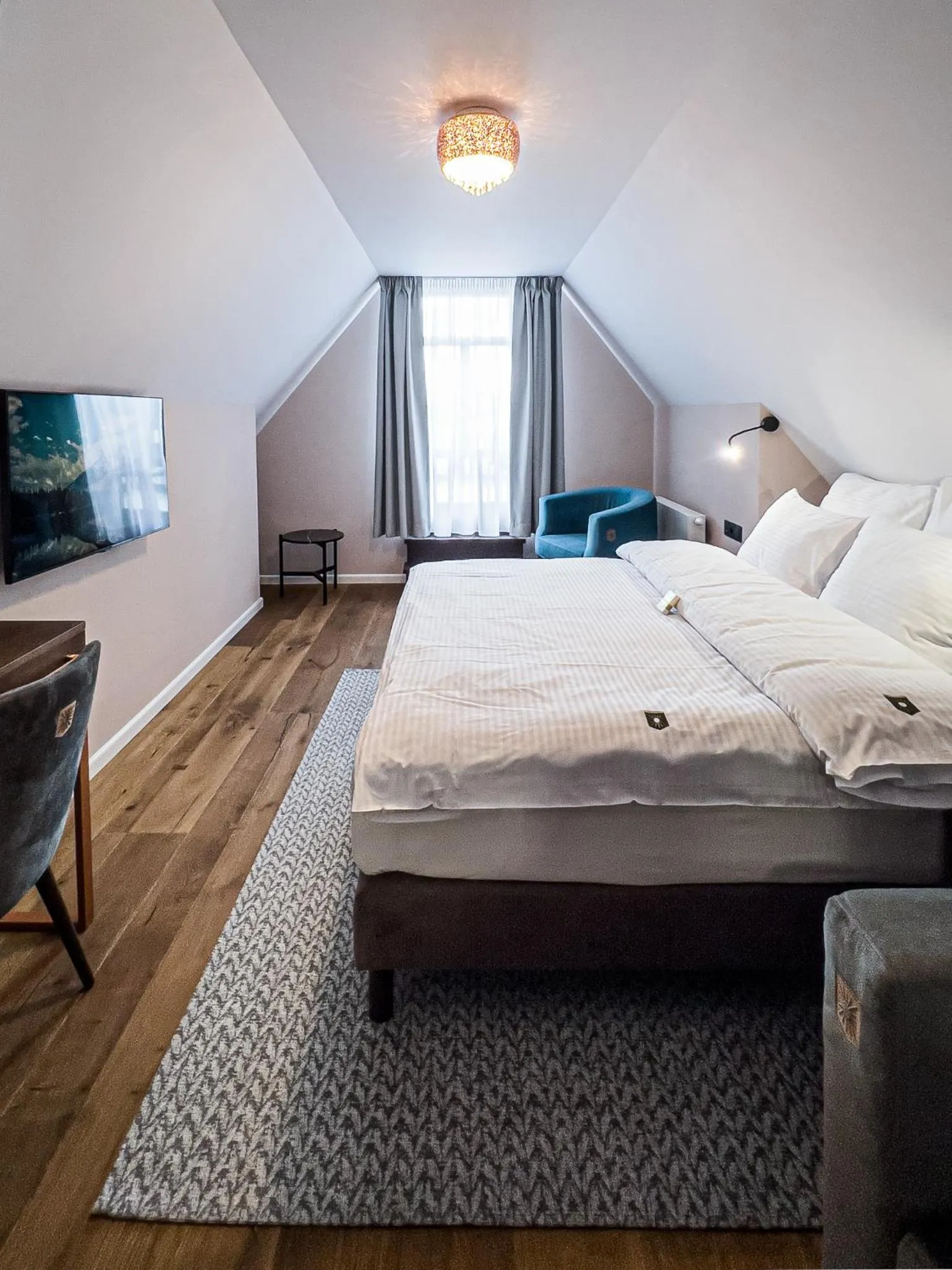 Bed in APLEND Villa Dr Szontagh Est 1876