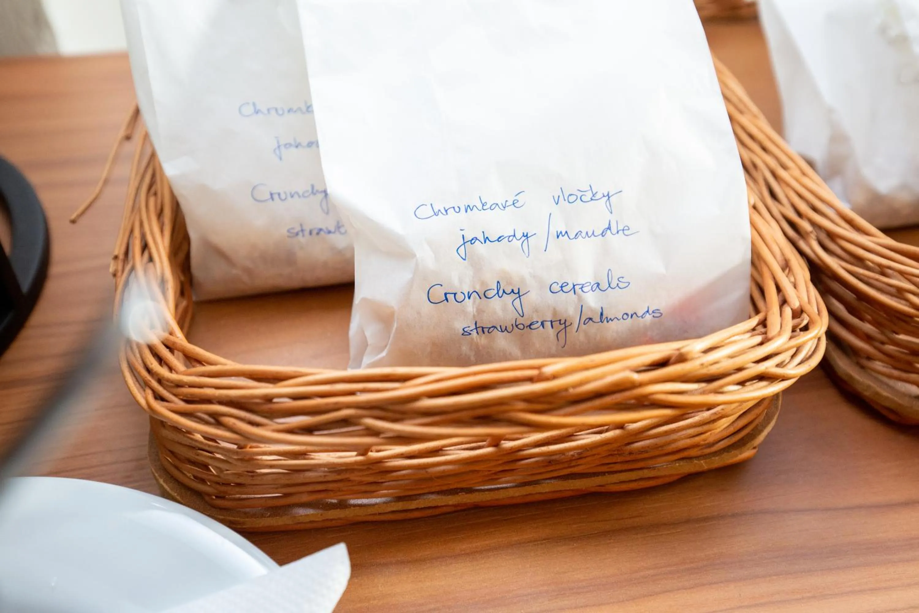 Breakfast in APLEND Villa Dr Szontagh Est 1876