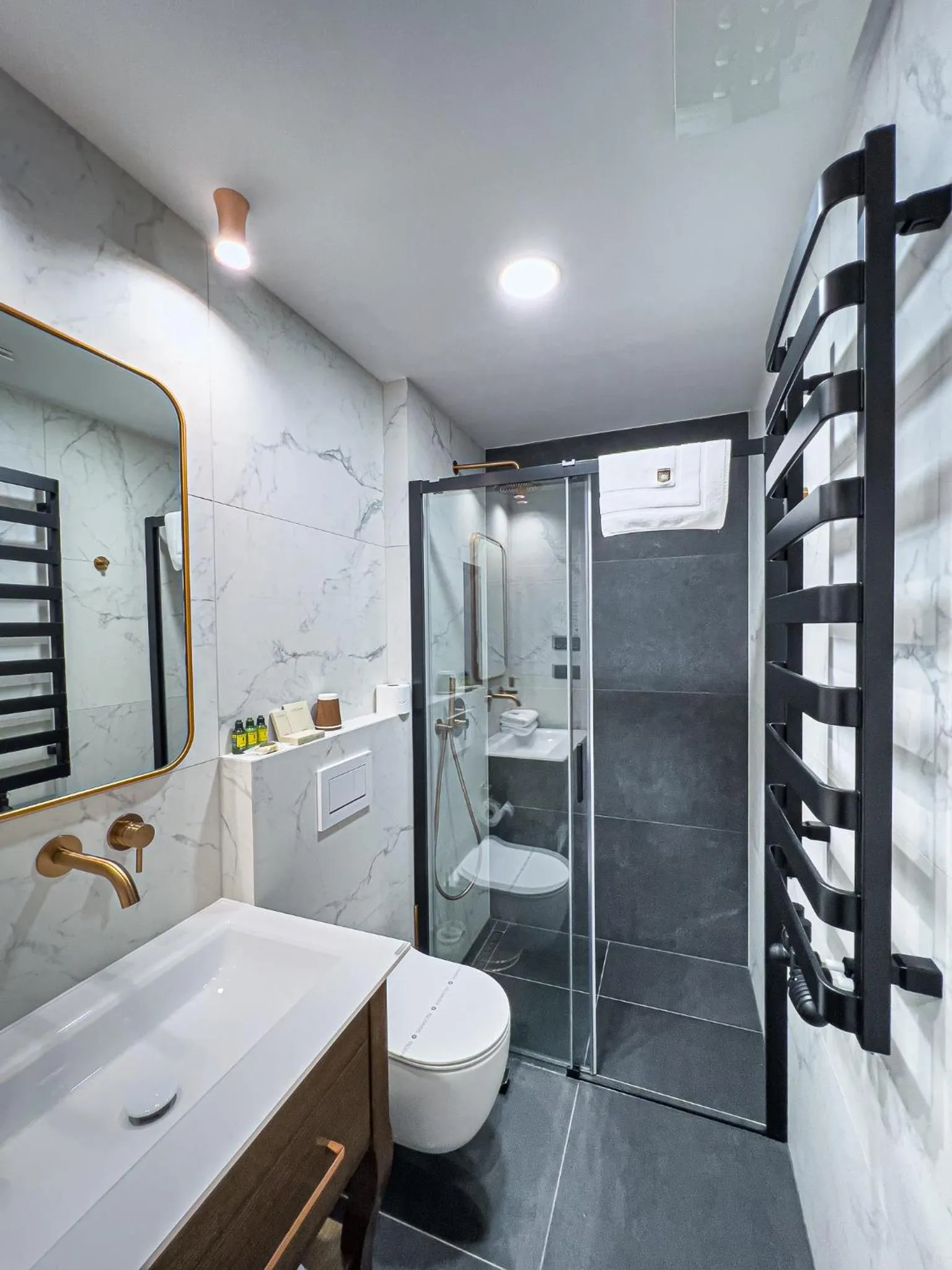 Bathroom in APLEND Villa Dr Szontagh Est 1876