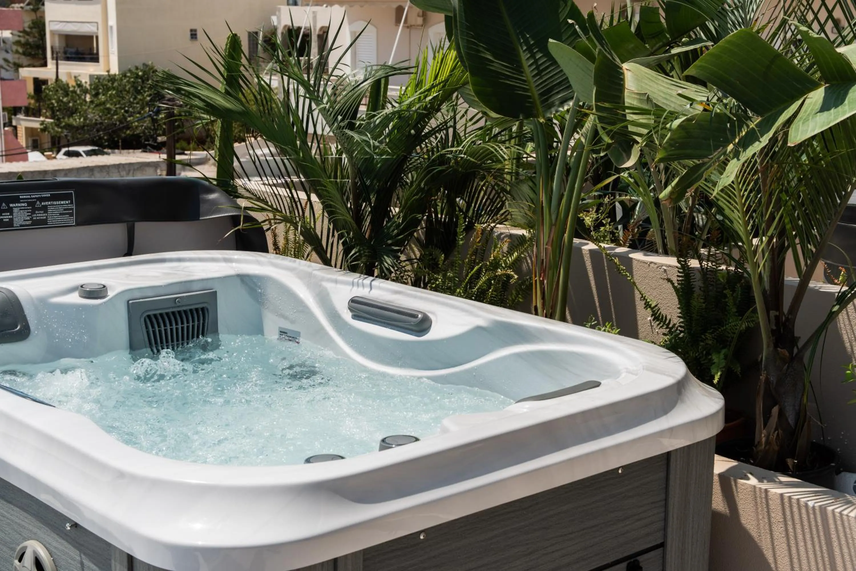 Hot Tub in Astoria Hotel