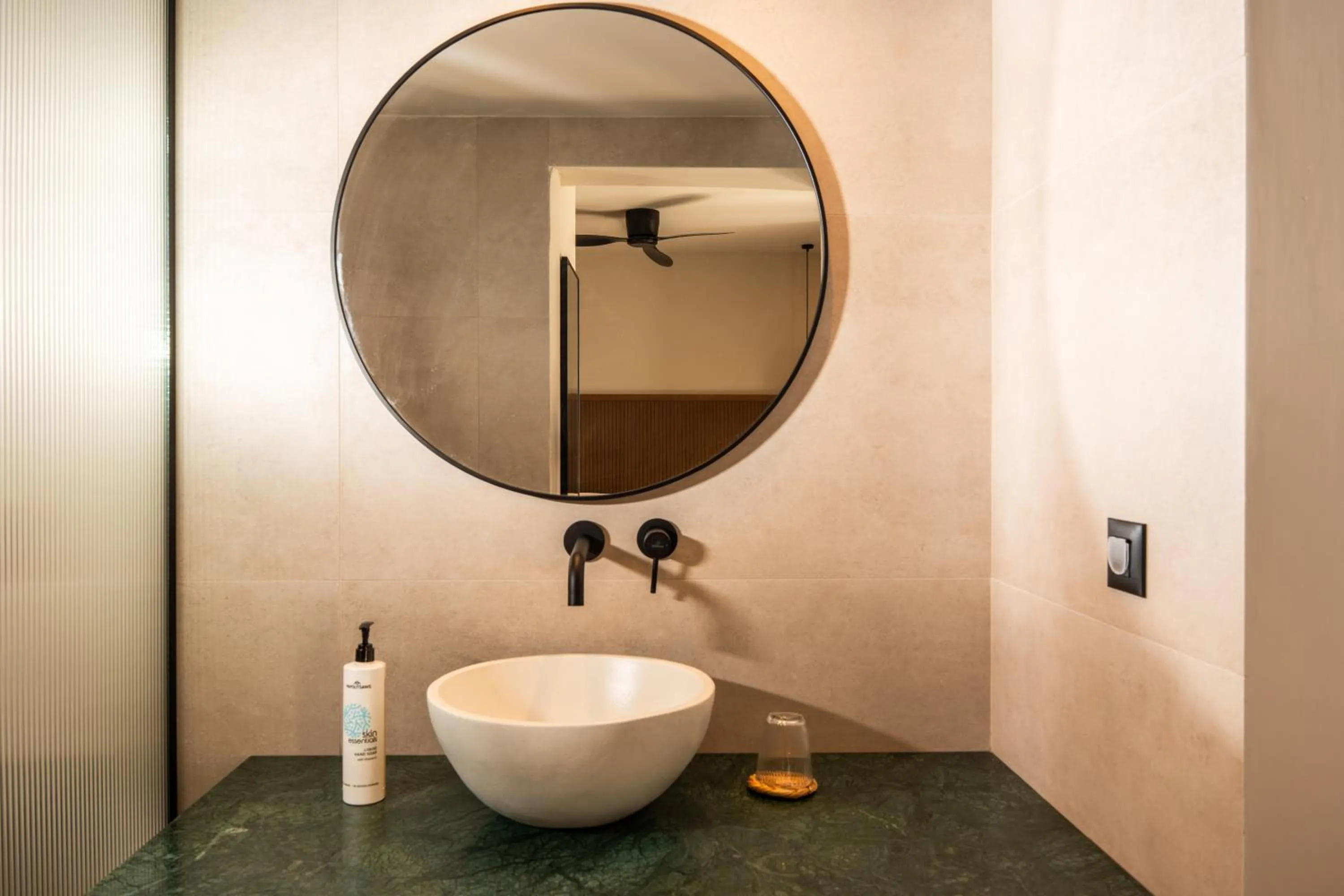 Bathroom in Astoria Hotel