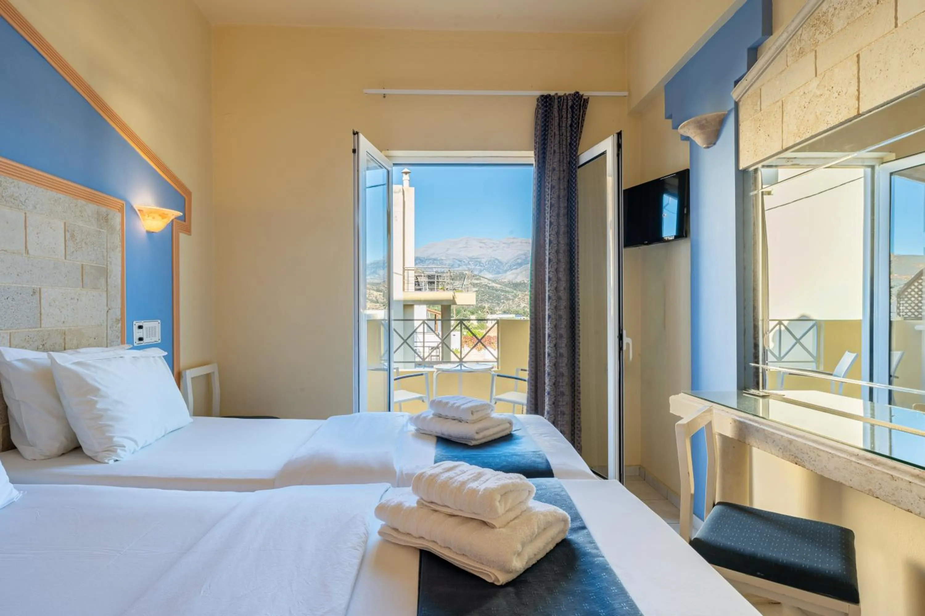 Bed in Astoria Hotel