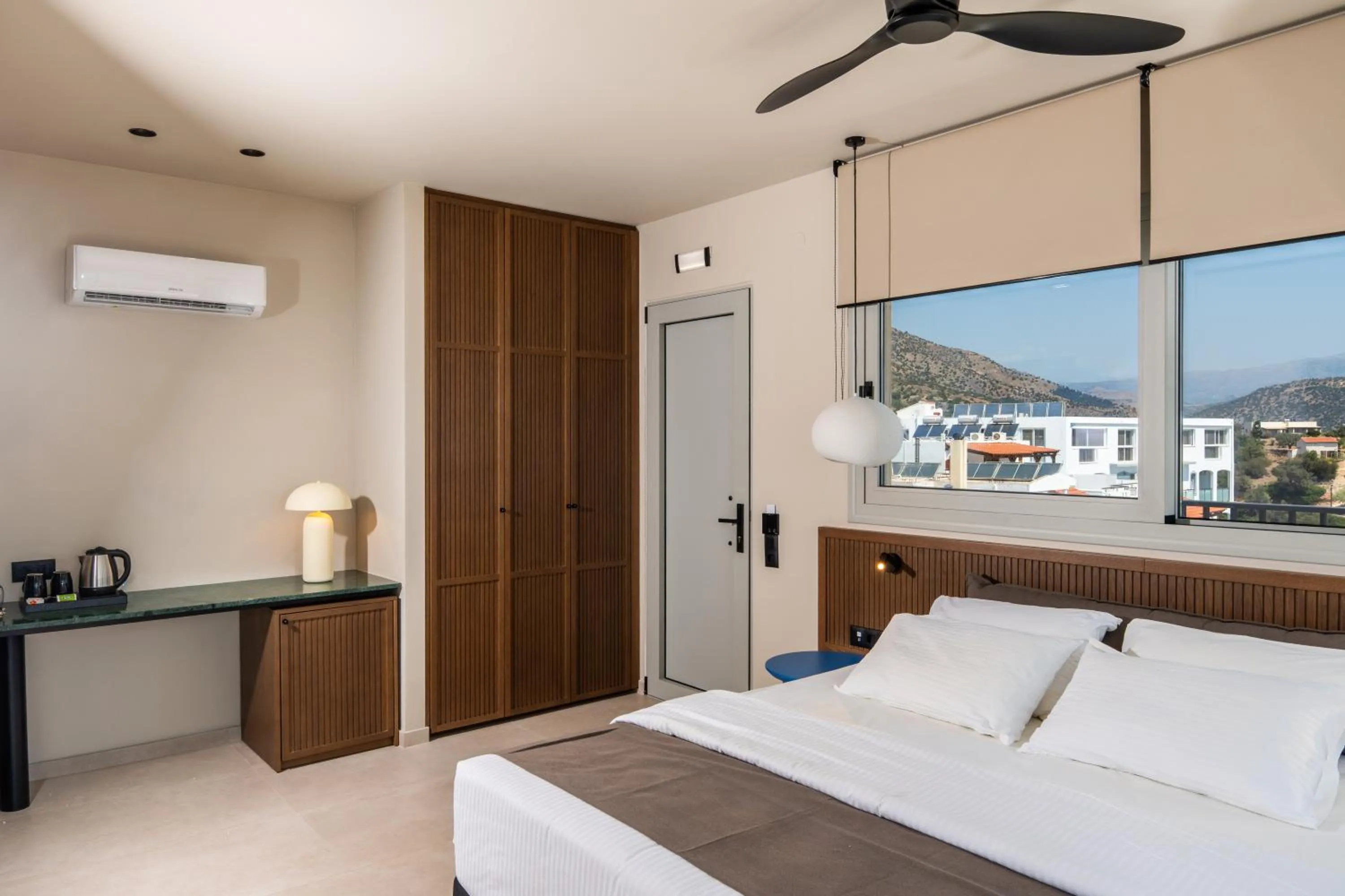 Bed in Astoria Hotel