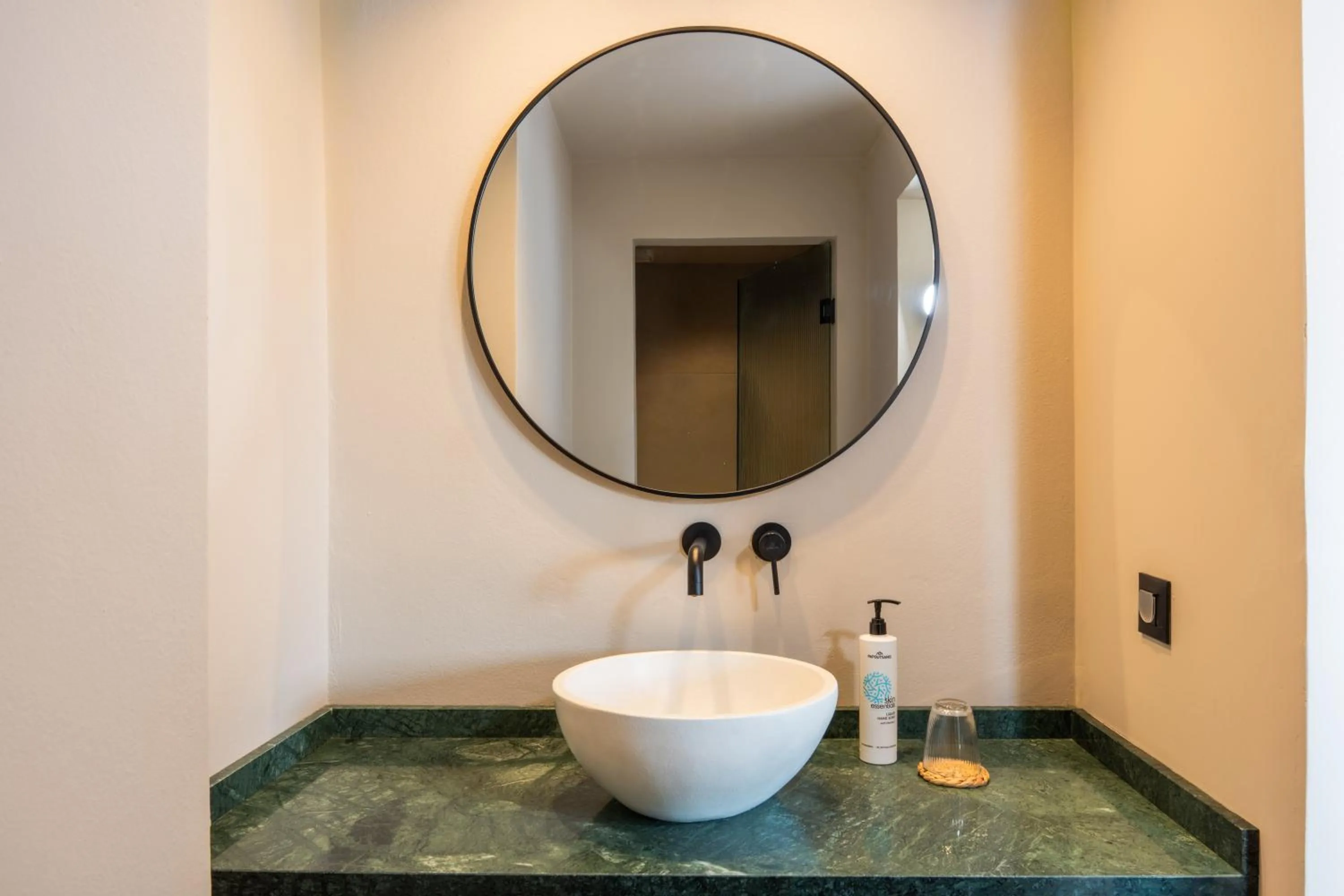 Bathroom in Astoria Hotel