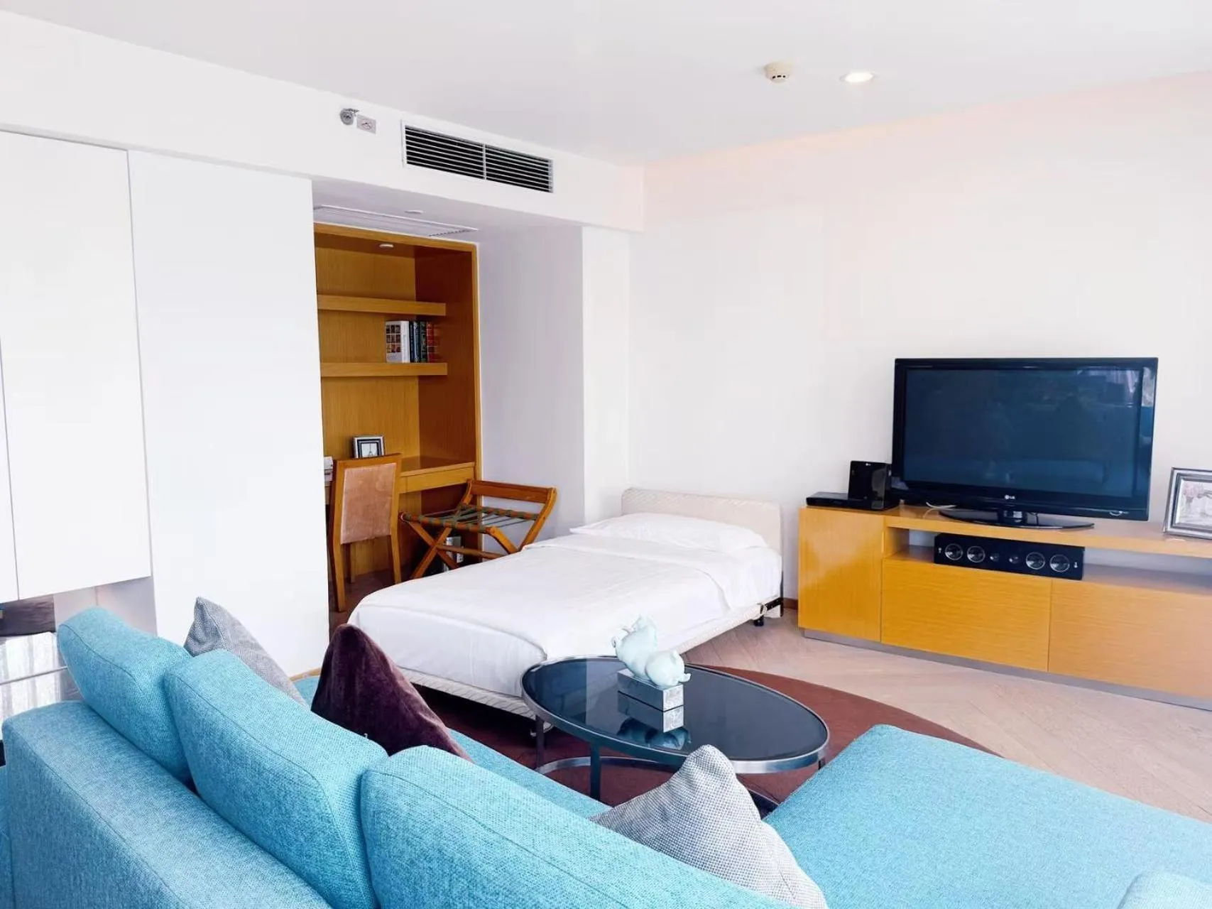 Living room in Somerset Riverview Chengdu-Near Tianfu Square