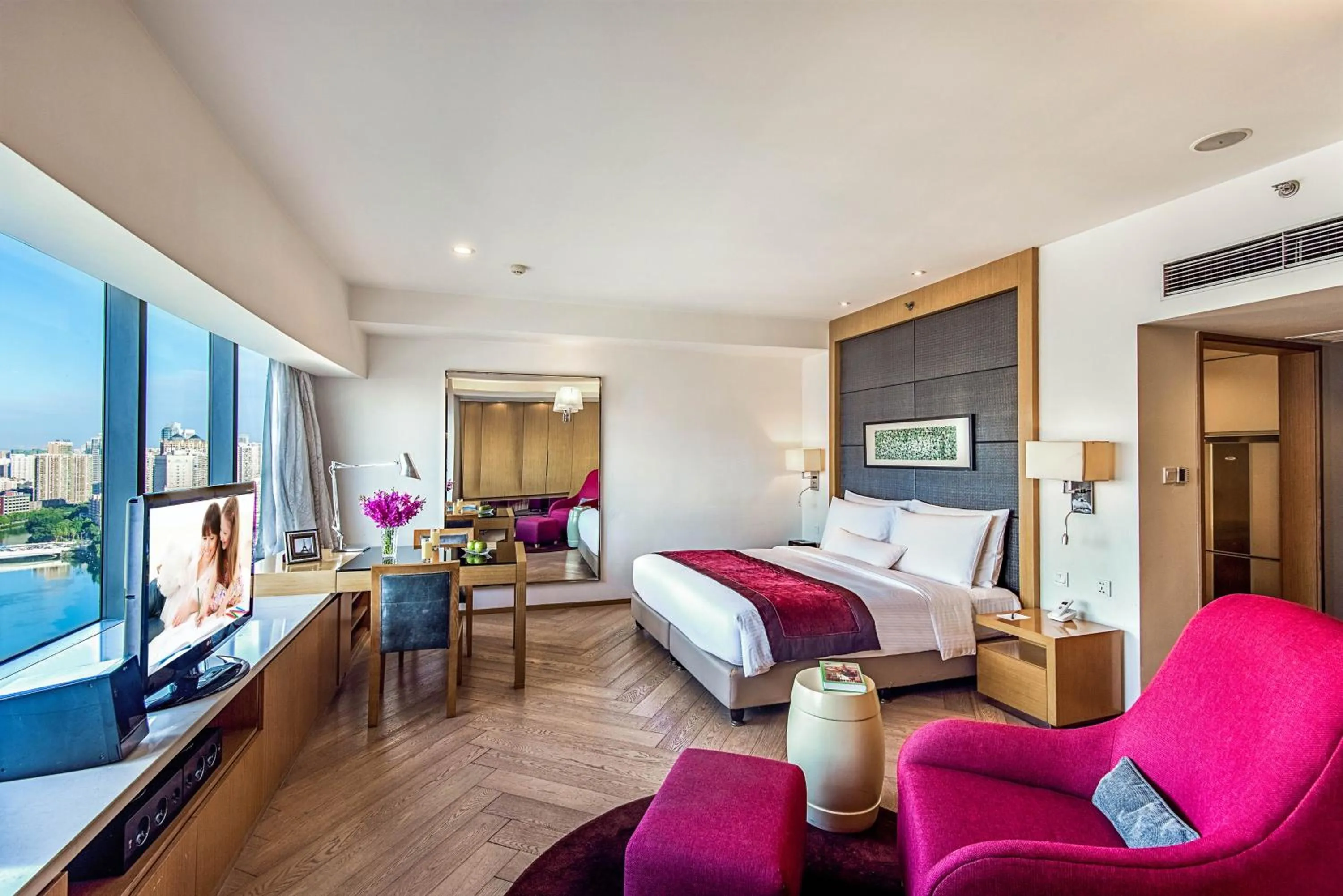 Bedroom in Somerset Riverview Chengdu-Near Tianfu Square