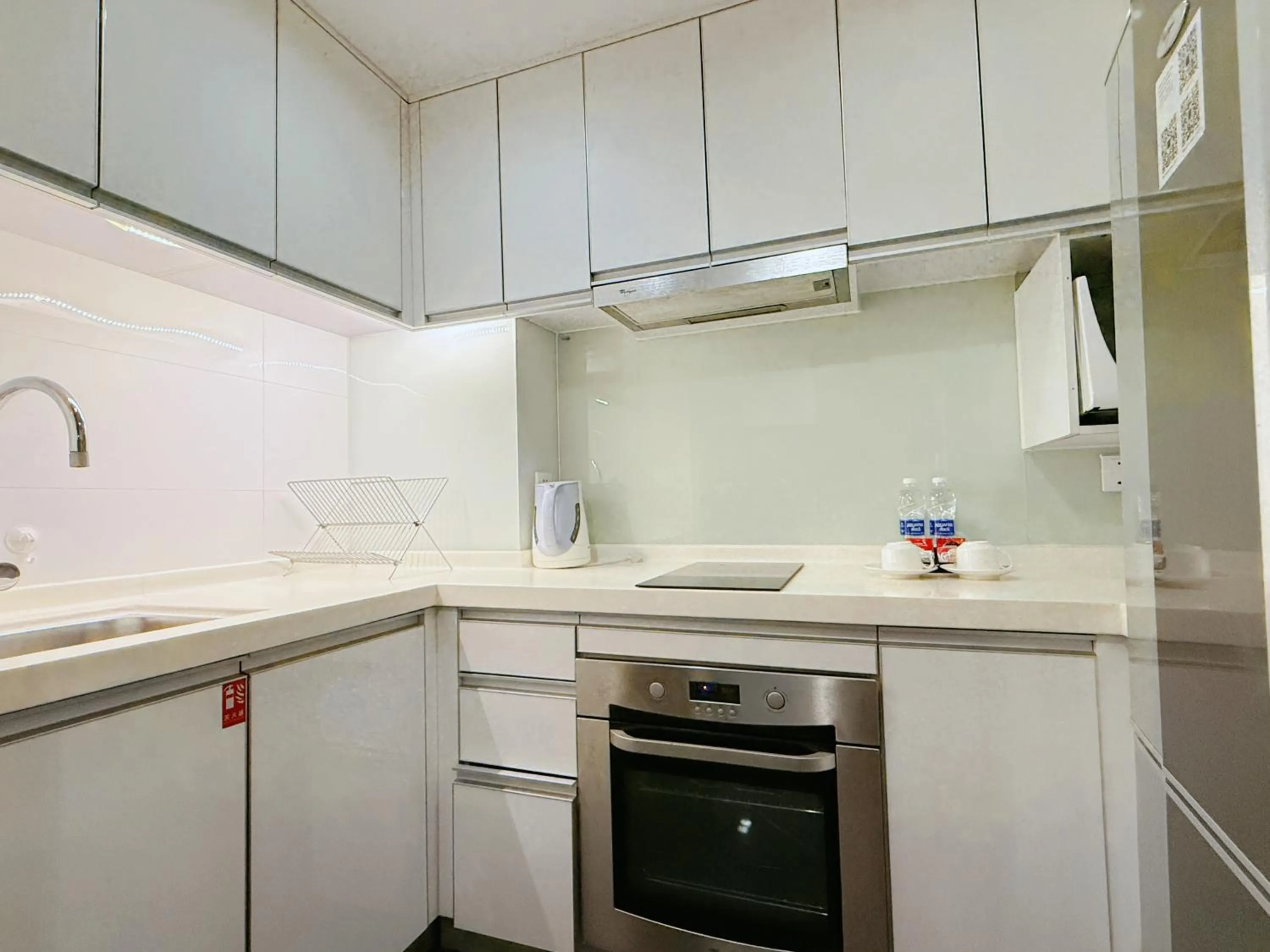 Kitchen or kitchenette in Somerset Riverview Chengdu-Near Tianfu Square
