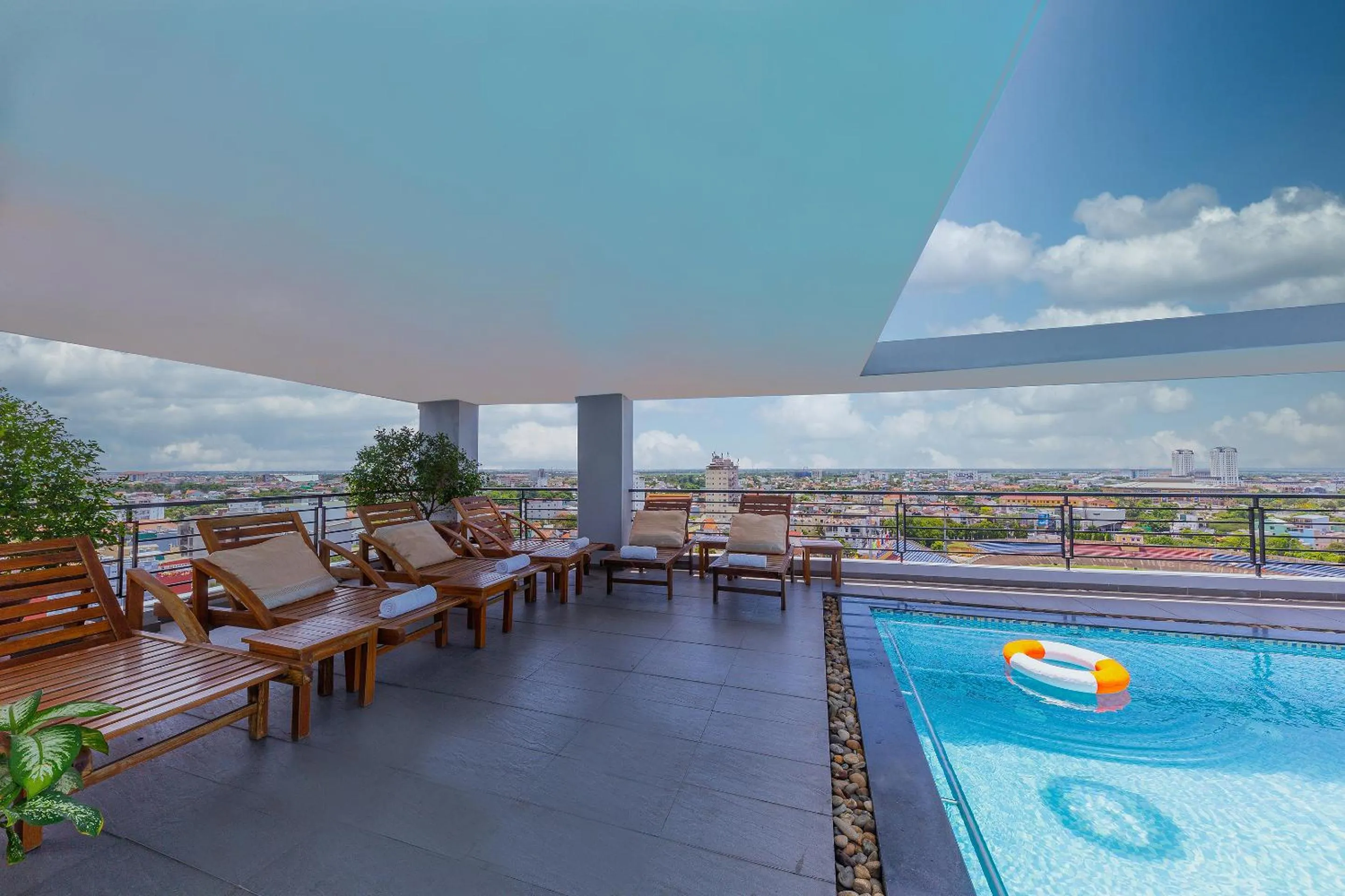 Swimming pool in Romance Hotel