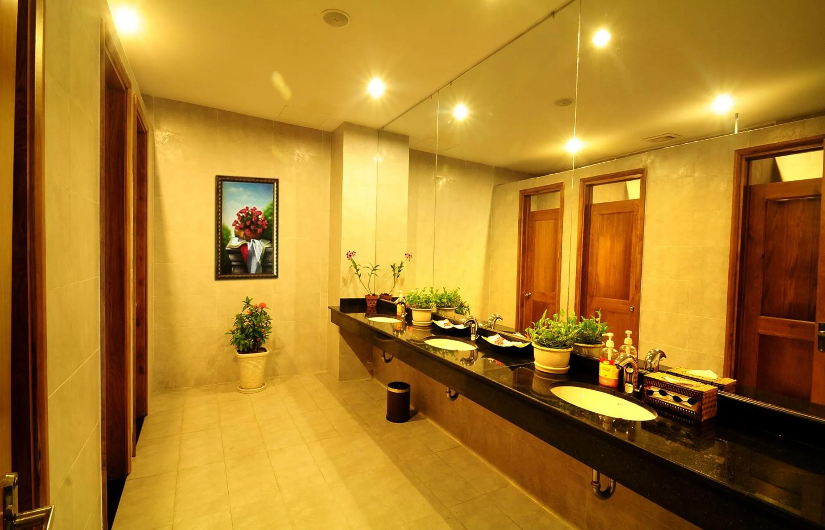 Toilet in Romance Hotel