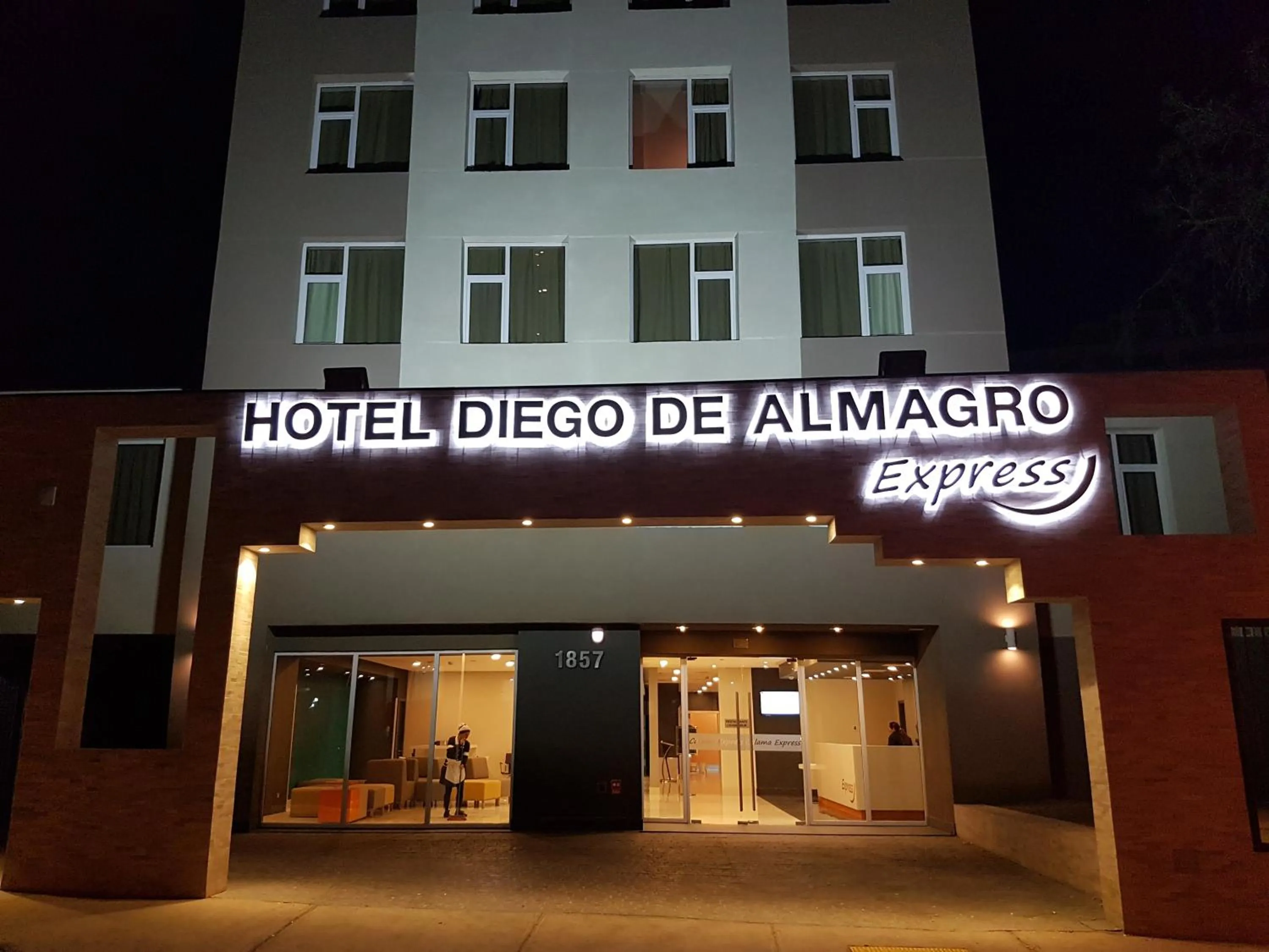 Property building in Hotel Diego de Almagro Calama Express